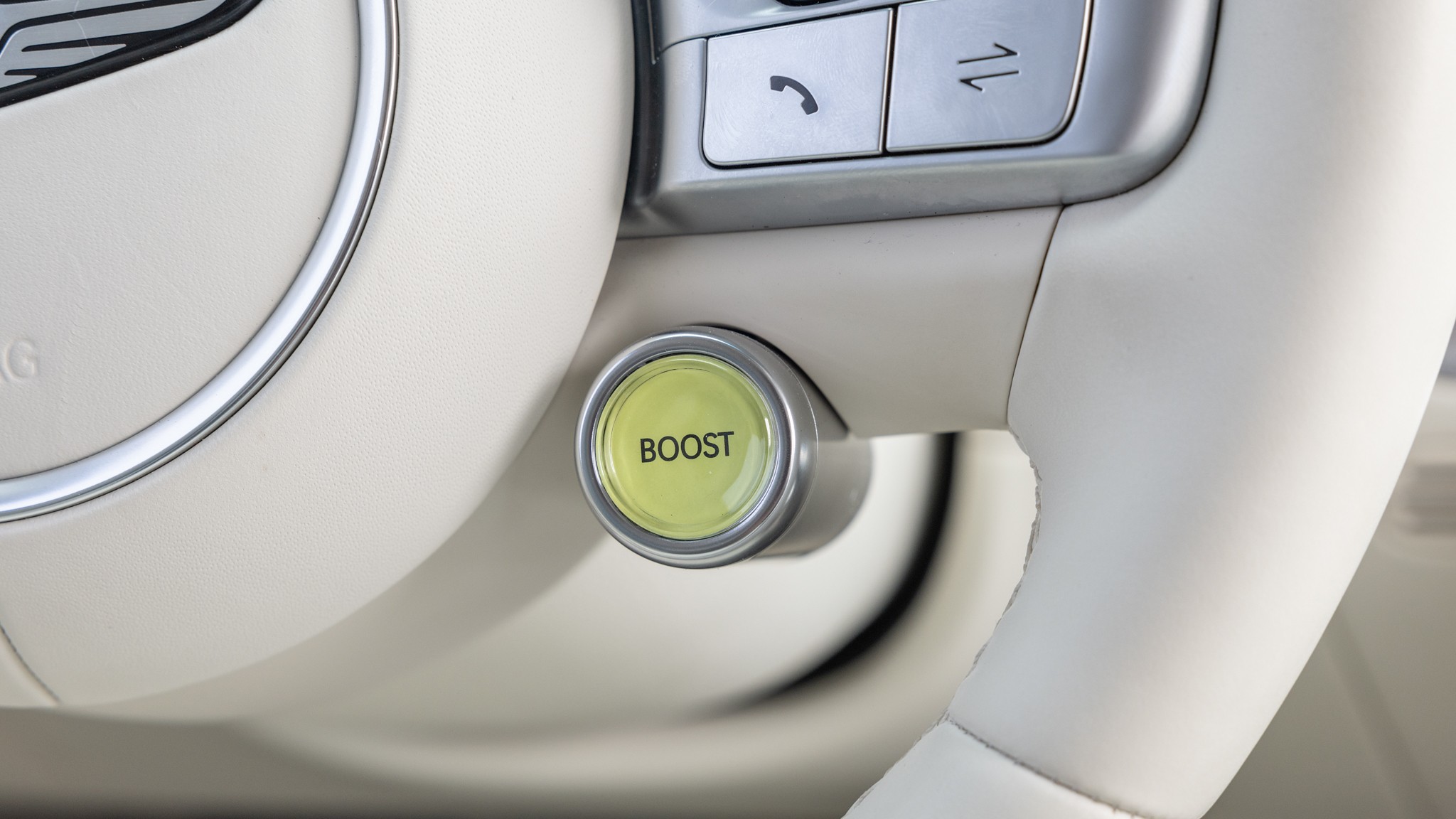 024 2024 Genesis GV60