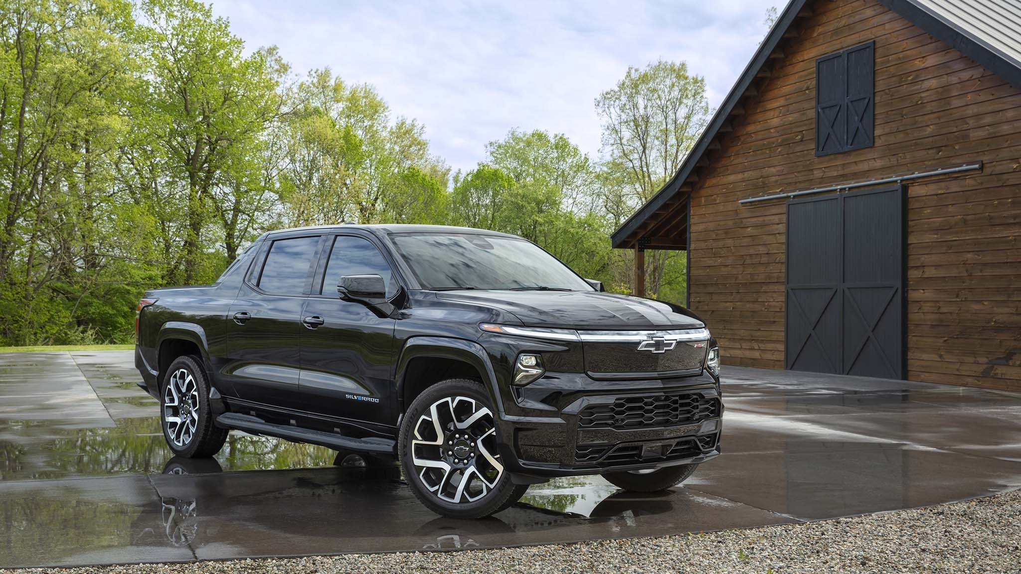 001 2024 silverado ev rst
