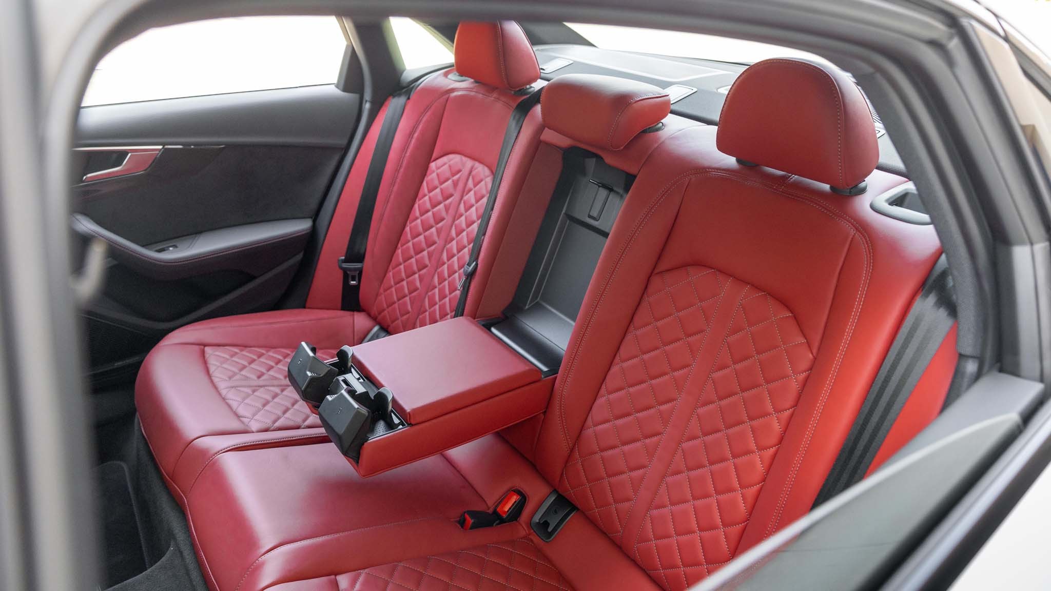 010 2024 Audi S4 rear seats