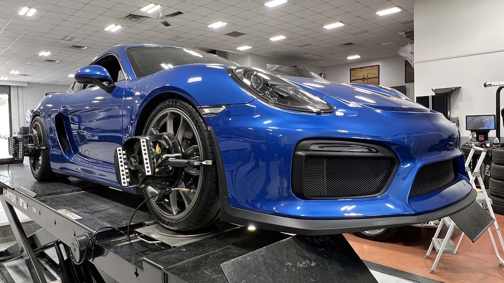 018 2016 981 Cayman GT4 Roadtrip Review crosscountry Carbon buckets