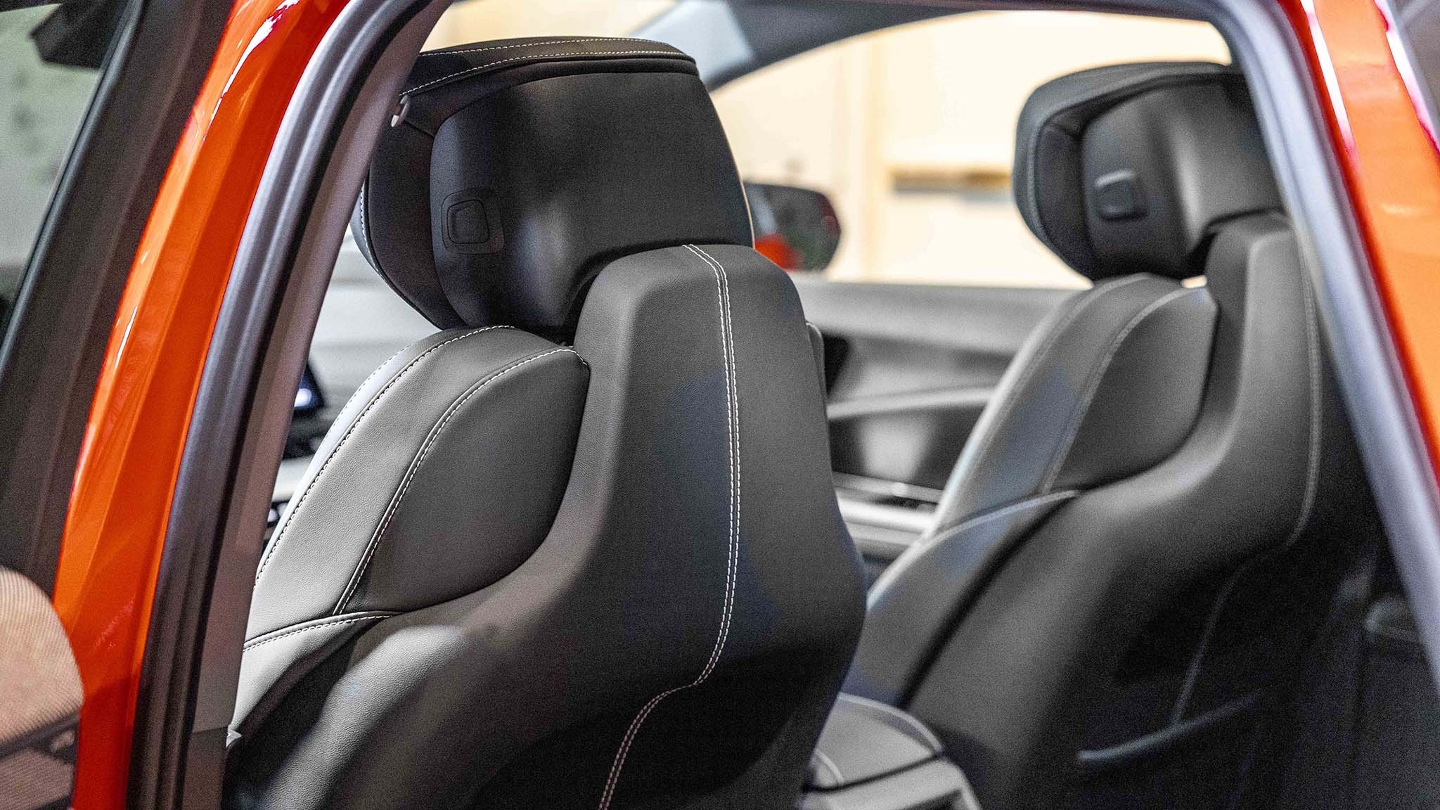 006 2025 Cadillac Optiq interior