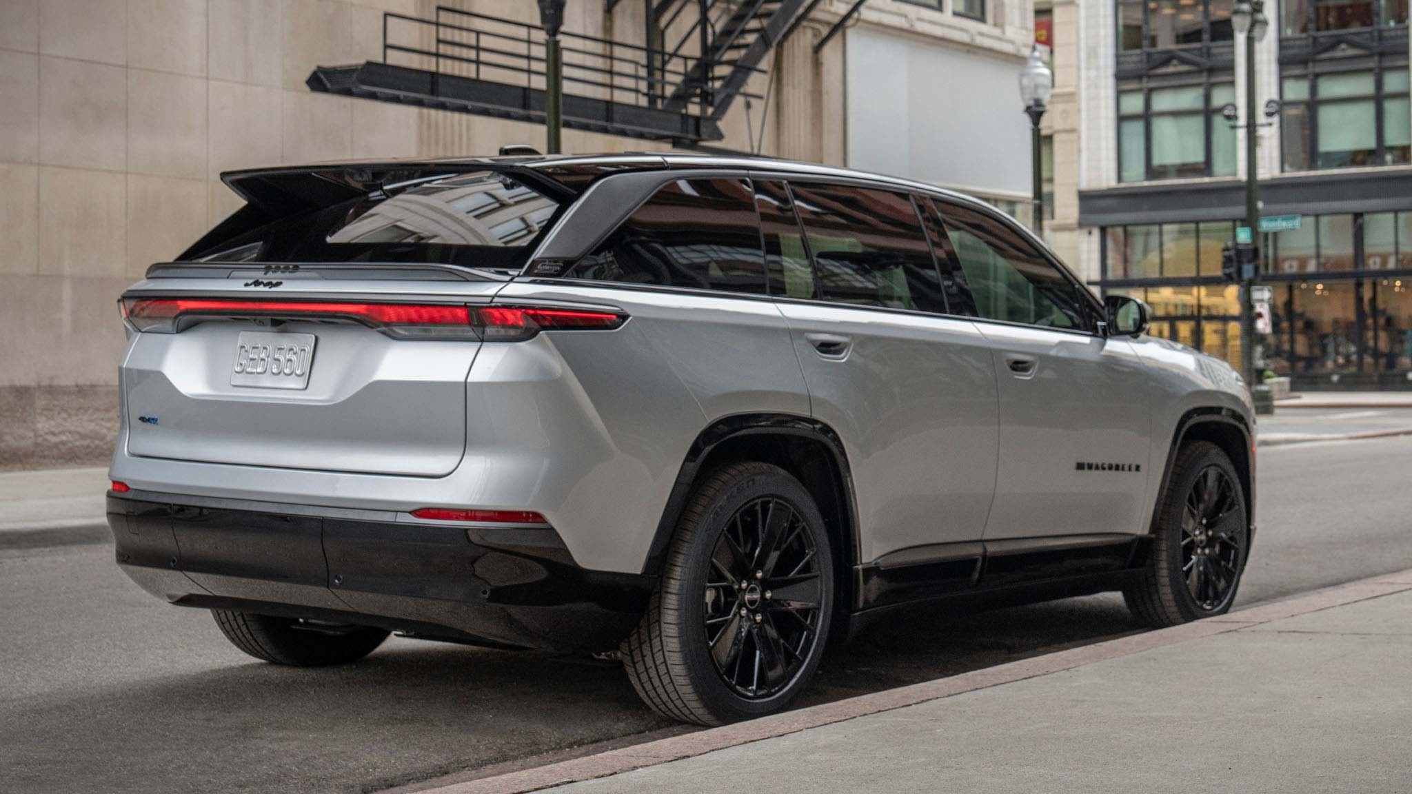 005 2024 jeep wagoneer s electric suv first look