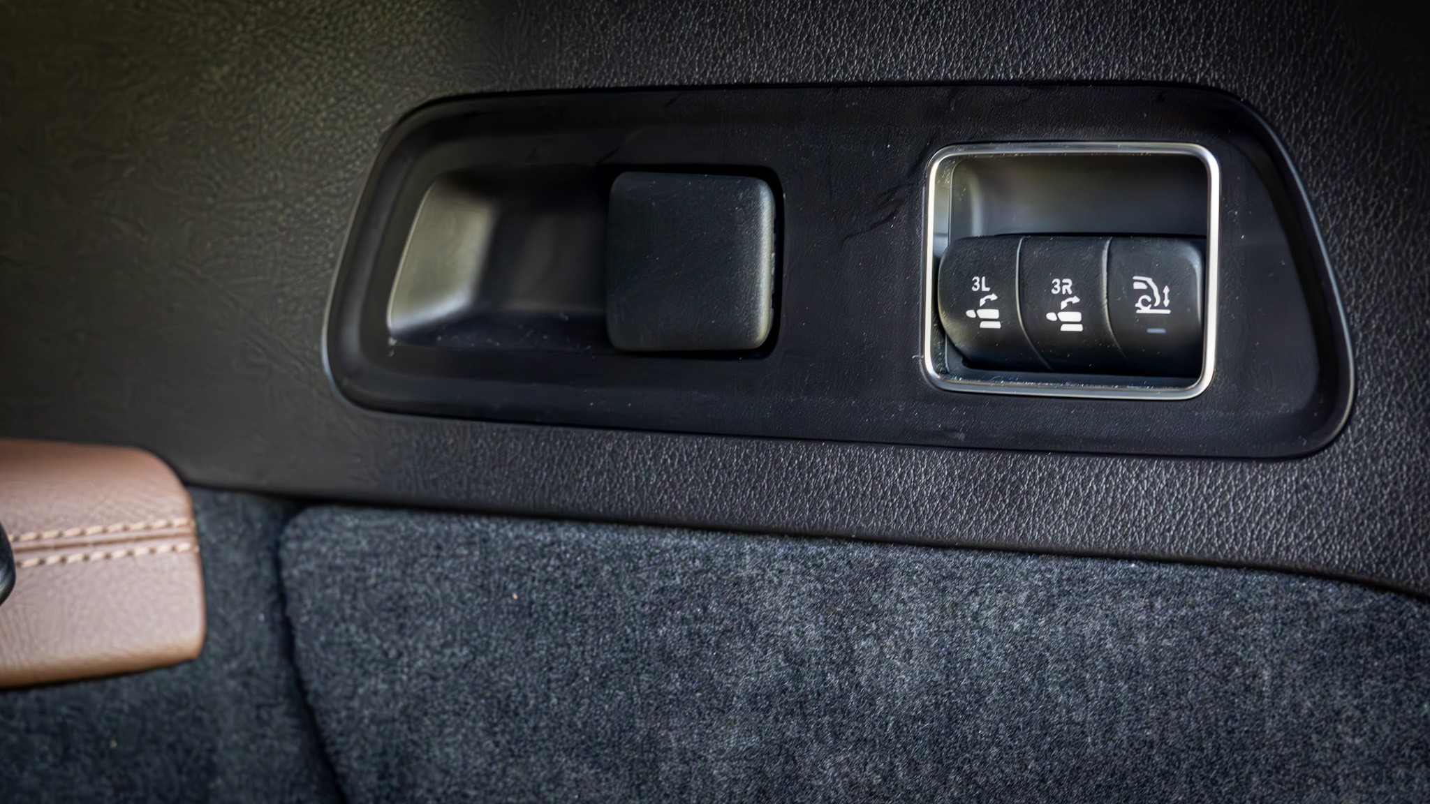 023 2024 Mercedes Benz GLS580