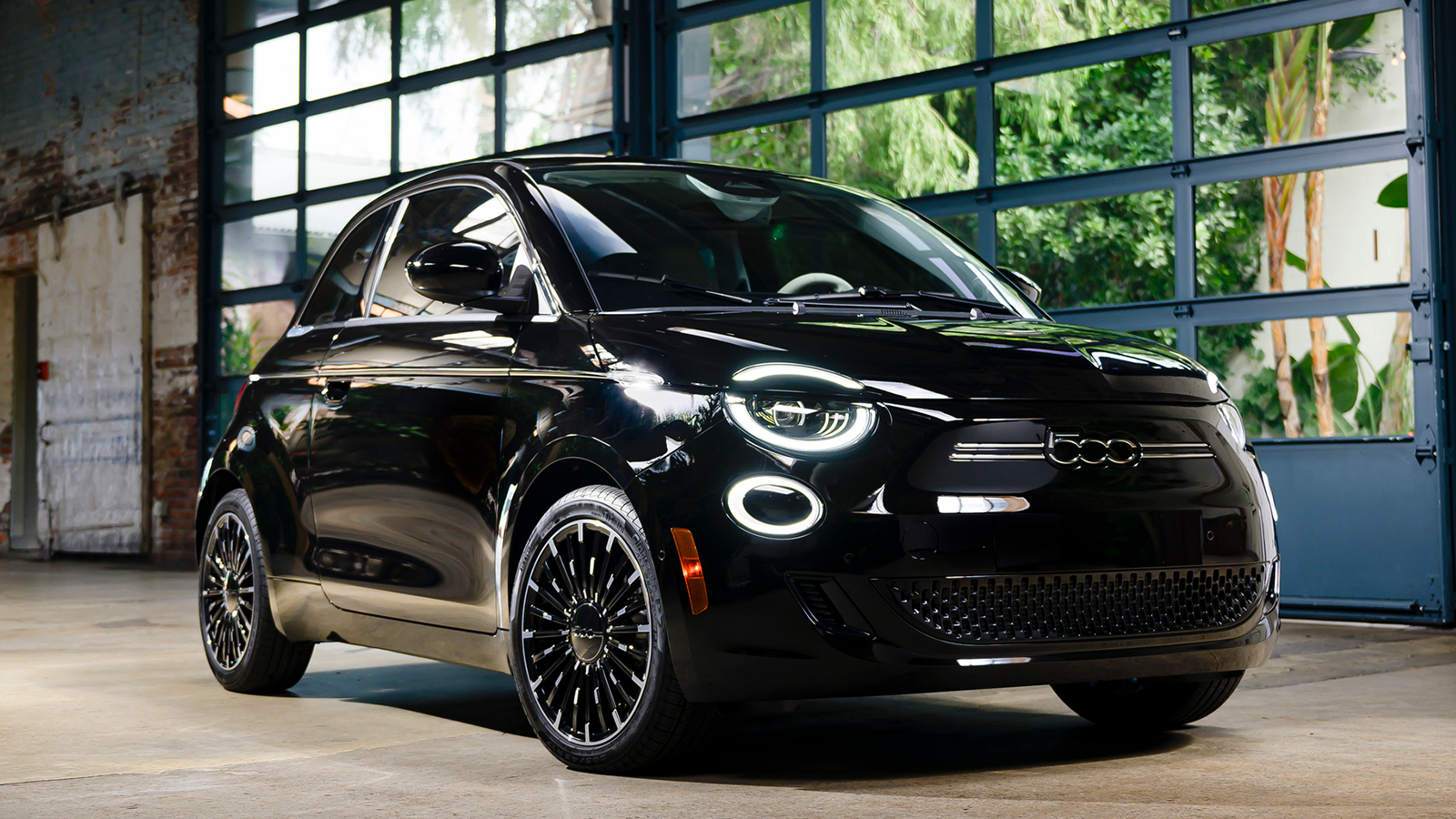 2024 Fiat 500e Inspired by Music 11