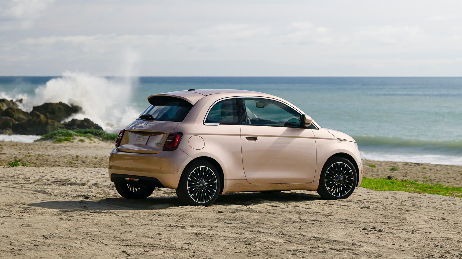 2024 Fiat 500e Inspired by Beauty 6