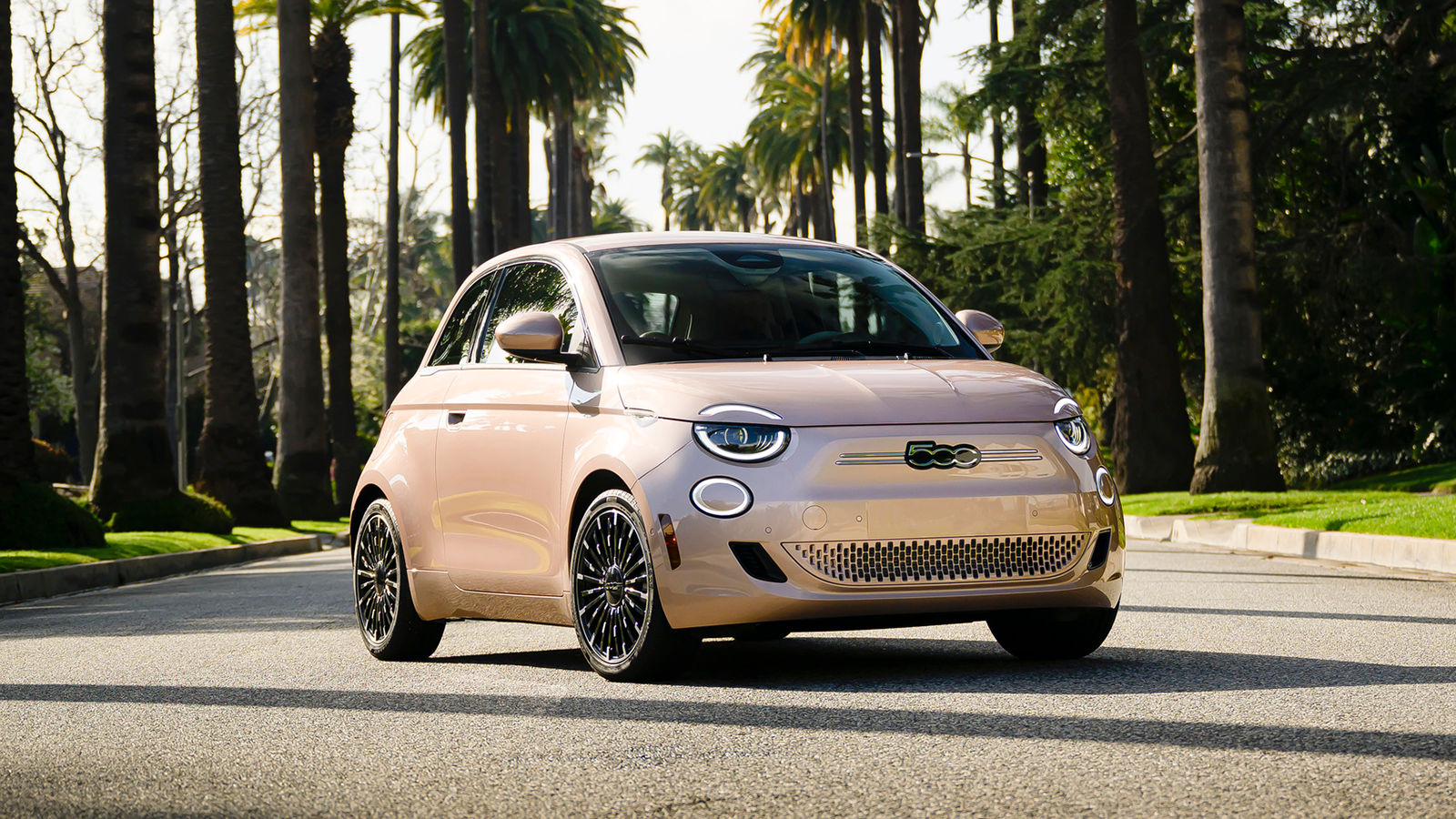 2024 Fiat 500e Inspired by Beauty 8