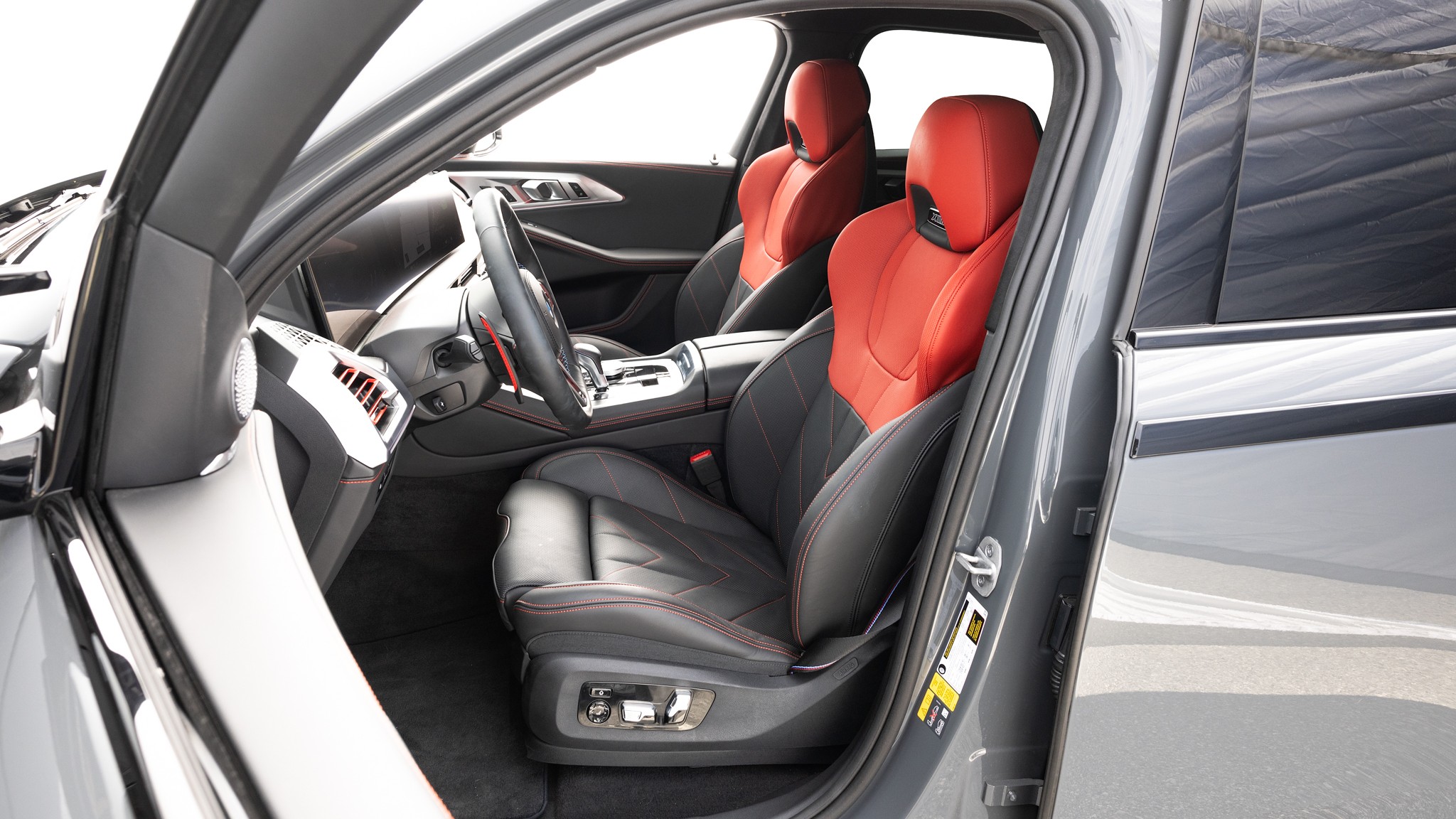 009 2024 BMW XM Seat