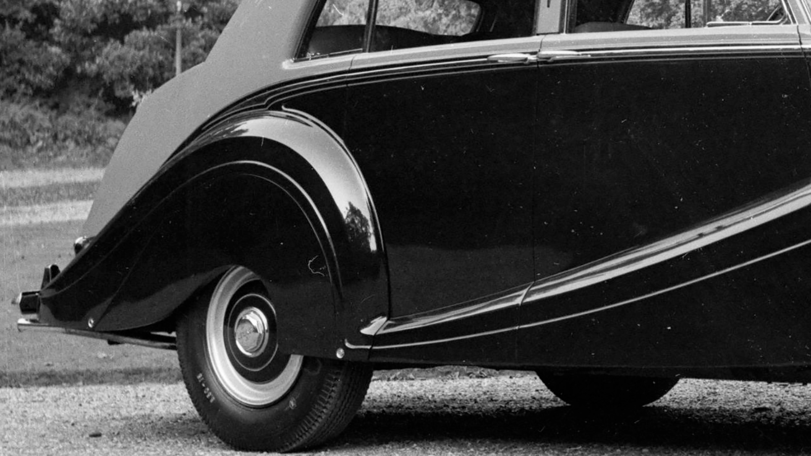 Bentley Bustleback design feature 3