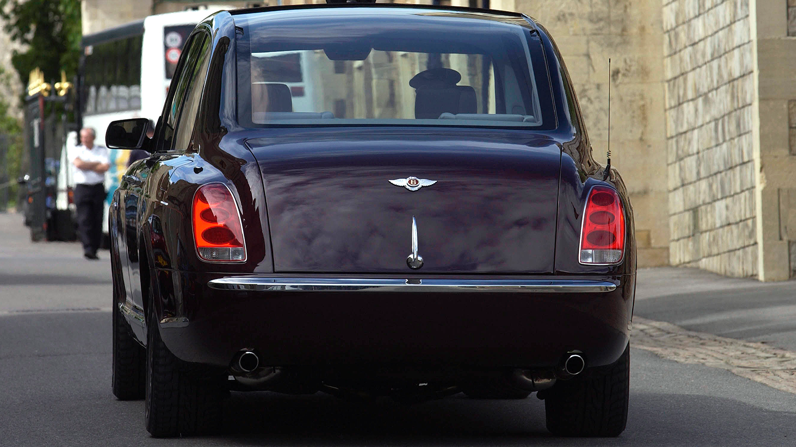 Bentley Bustleback design feature 4