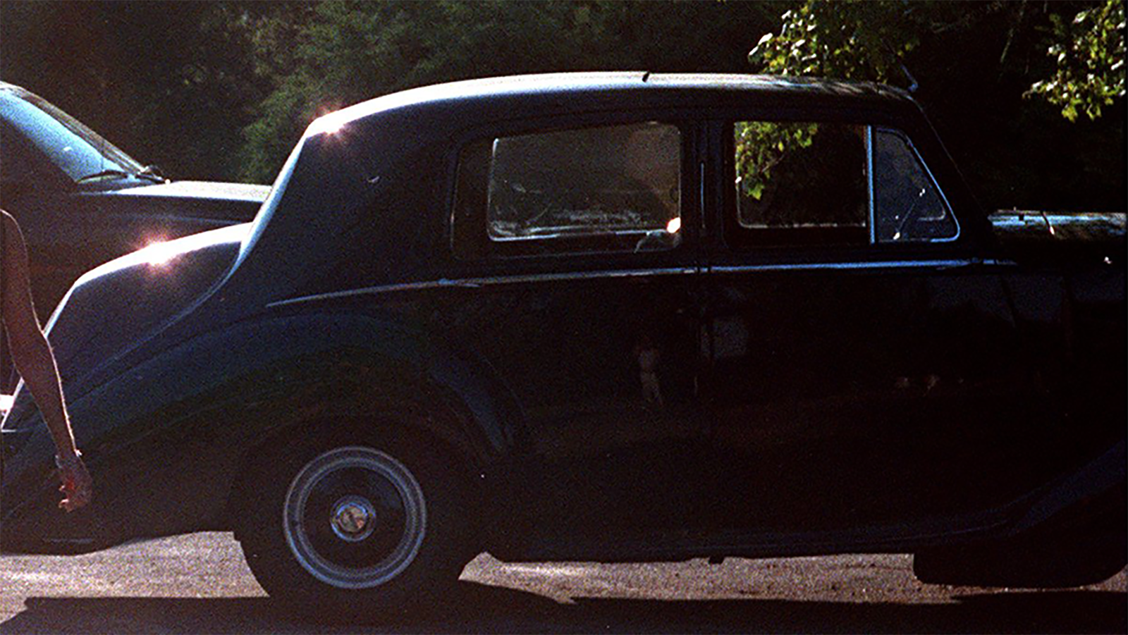 Bentley Bustleback design feature 7