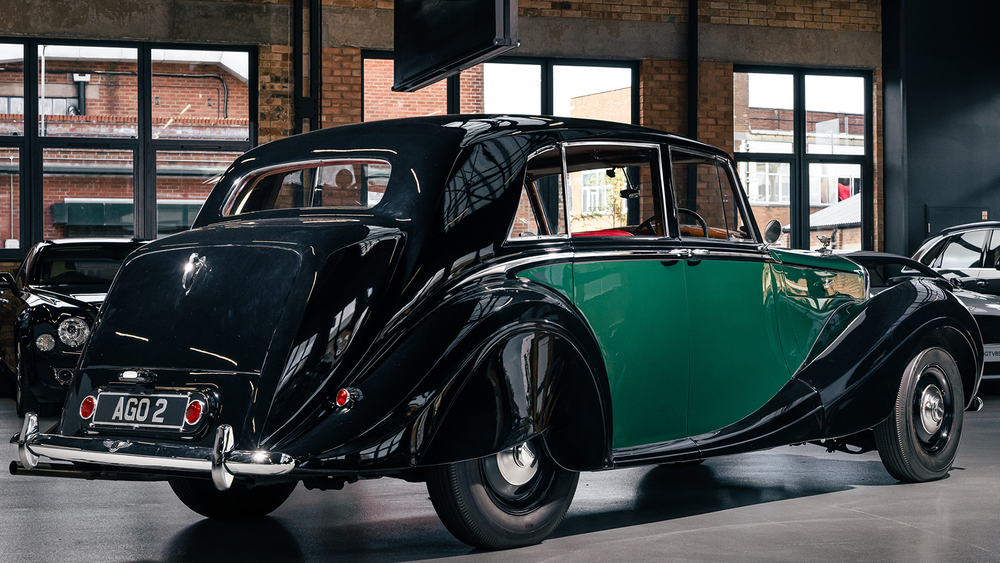 Bentley Bustleback design feature 8