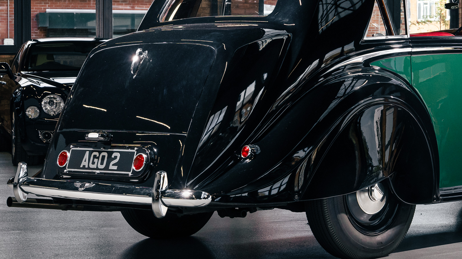 Bentley Bustleback design feature 9