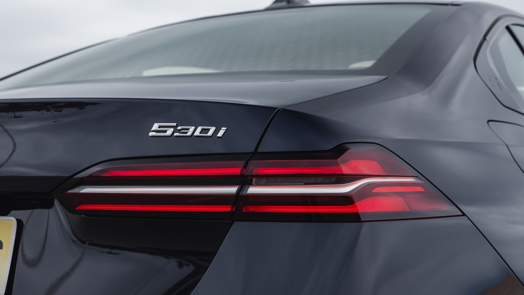 012 2024 BMW 530i RWD 2 tailight