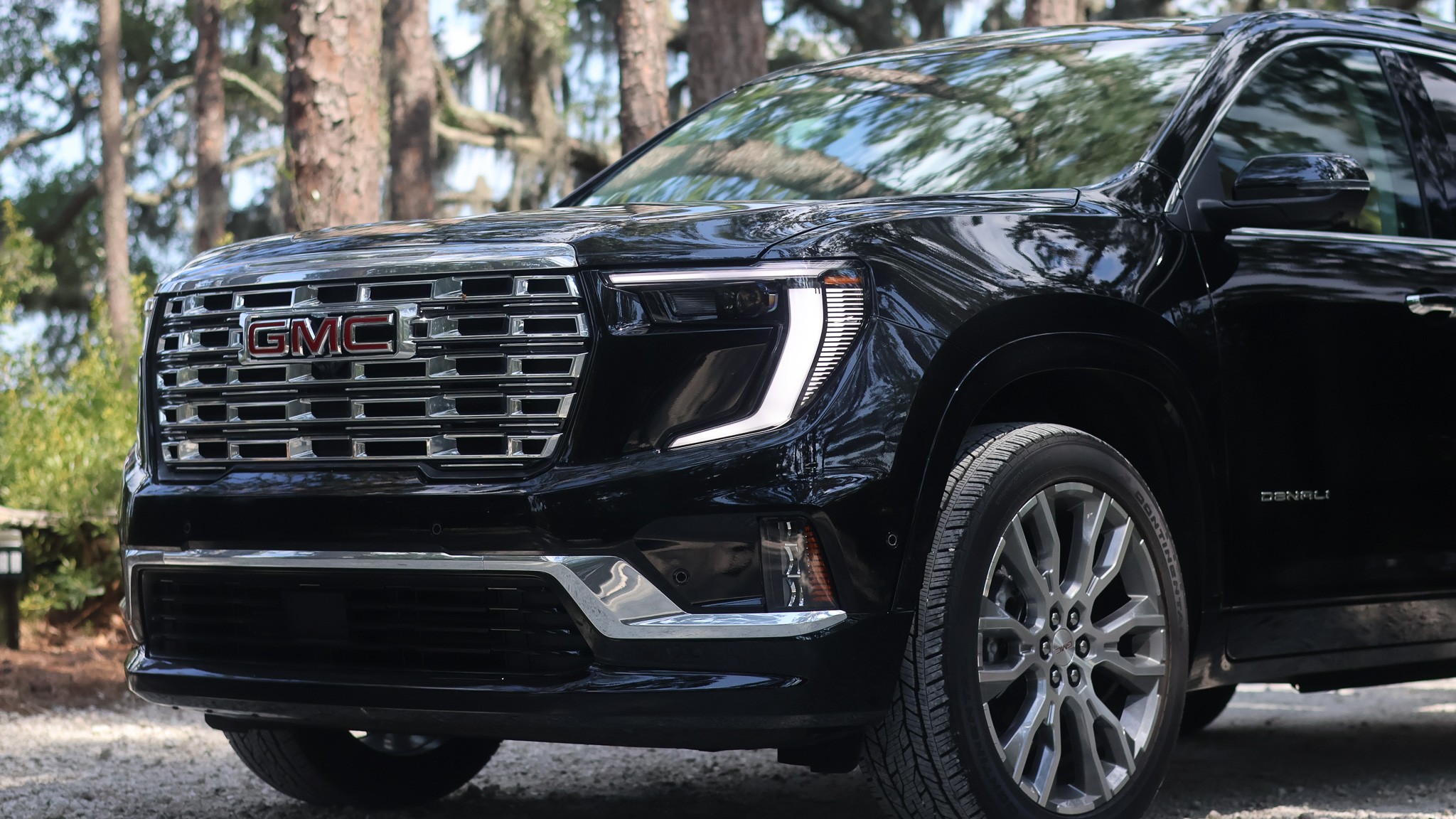 006 2024 GMC Acadia First Drive grille