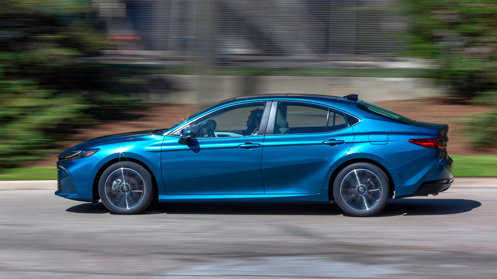 008 2025 Toyota Camry XLE AWD side view