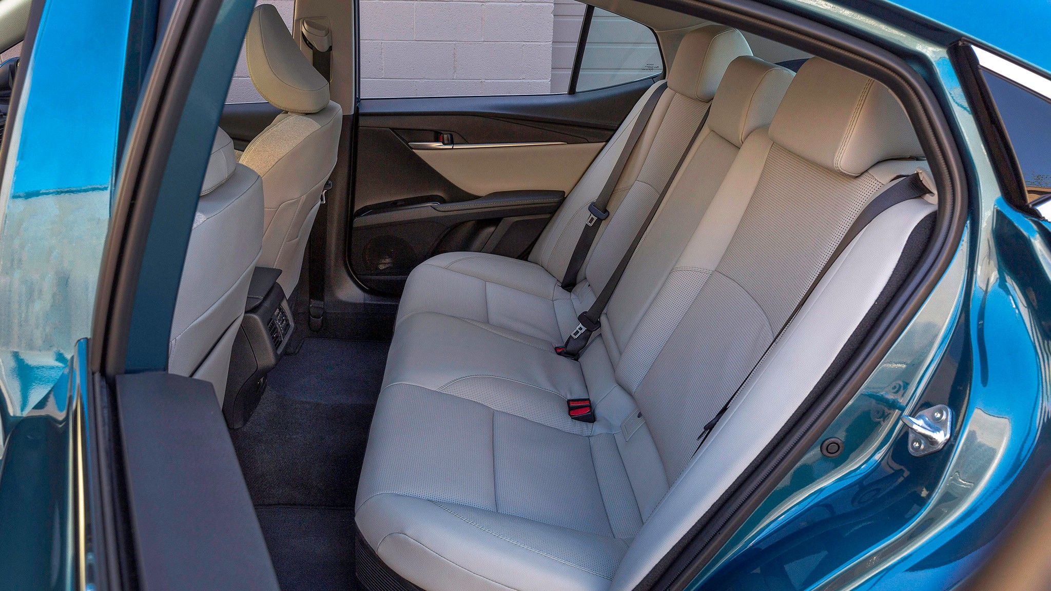 024 2025 Toyota Camry XLE AWD interior