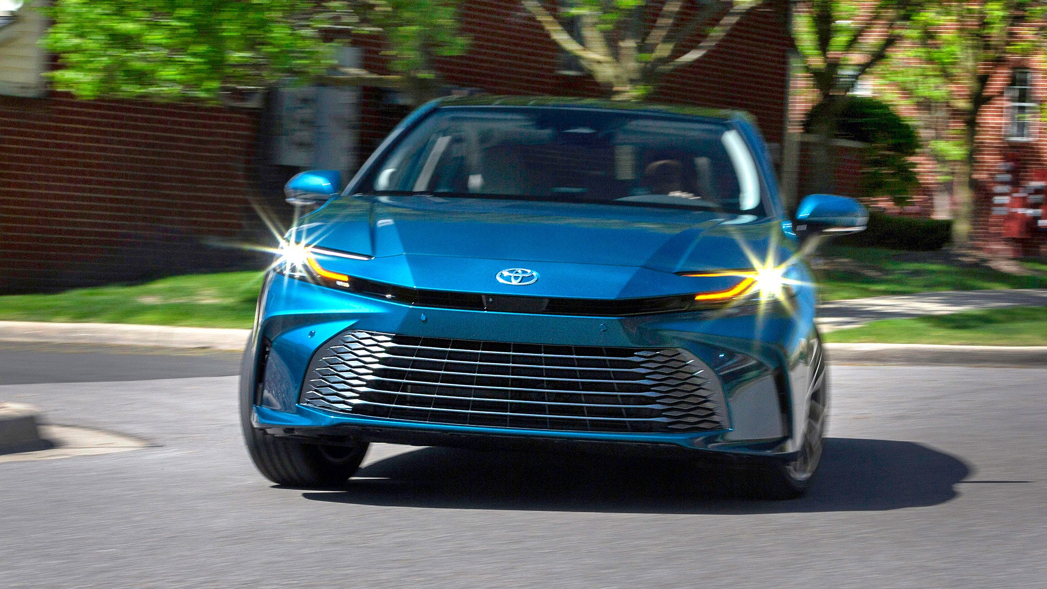002 2025 Toyota Camry XLE AWD front view