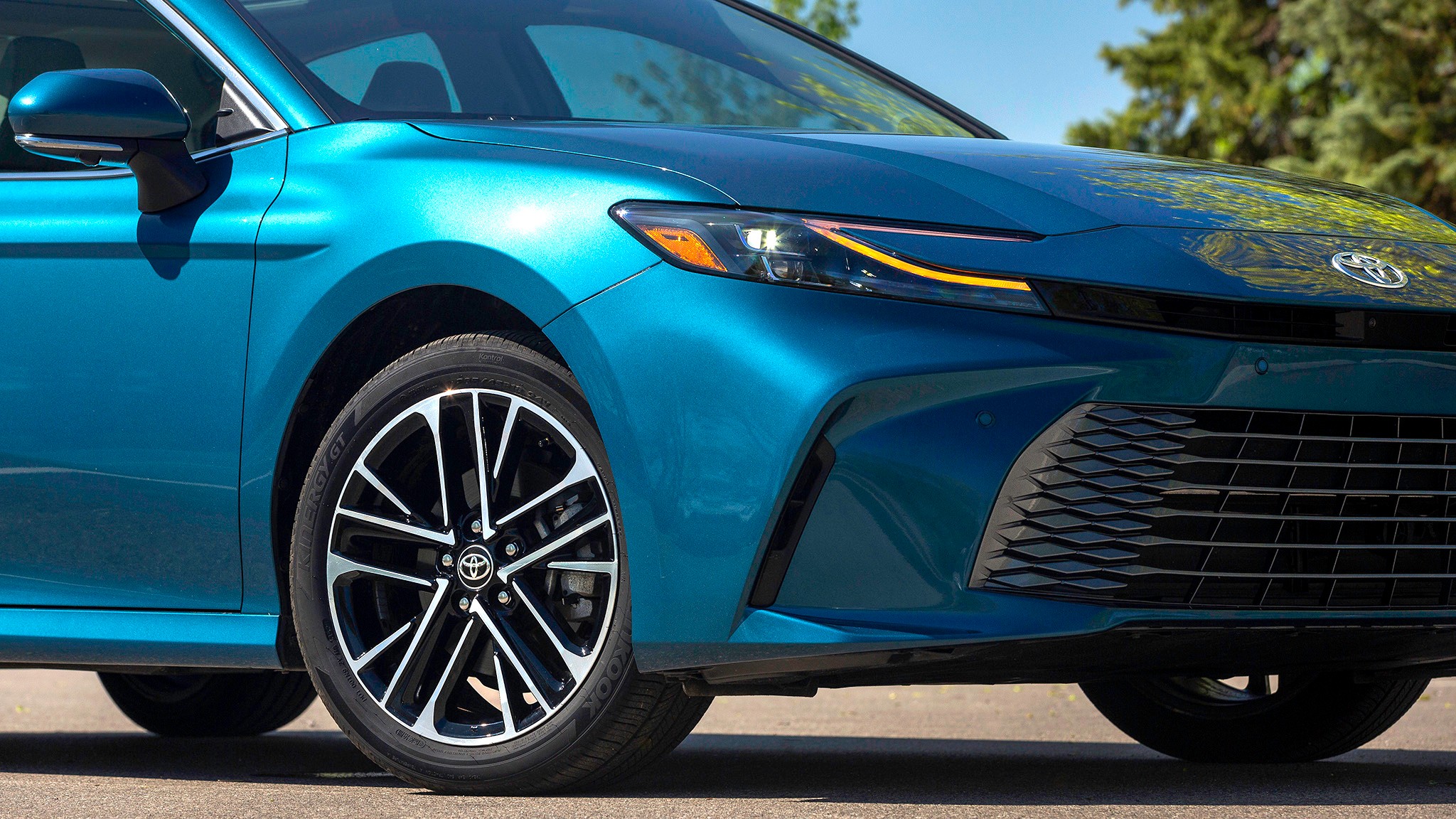 020 2025 Toyota Camry XLE AWD grille tire wheel