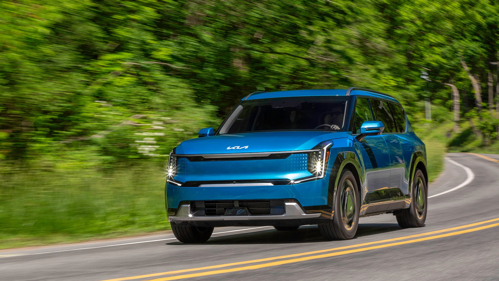 001 2024 Kia EV9 Land