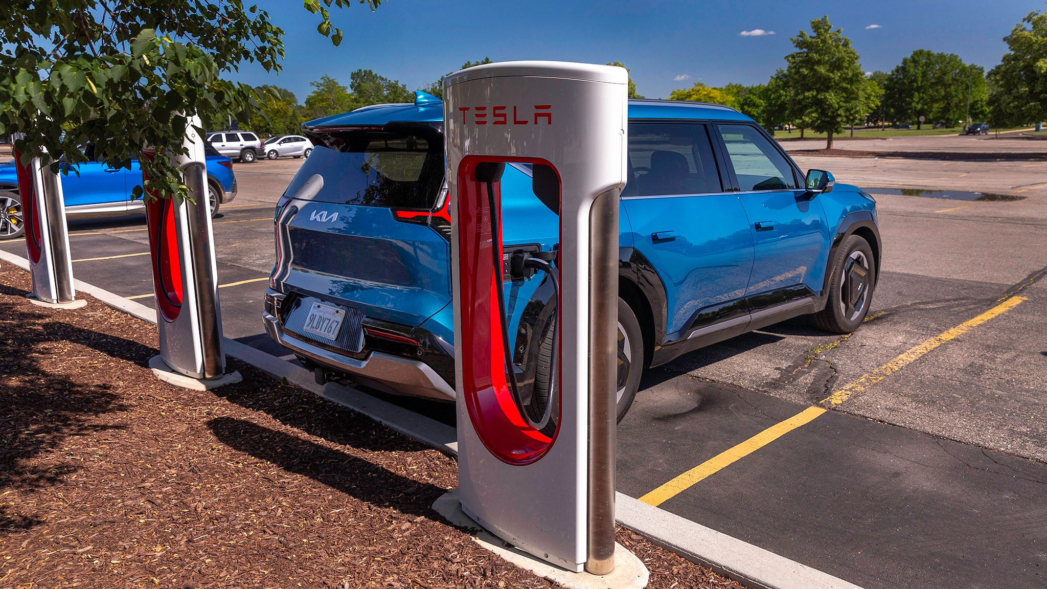 027 2024 Kia EV9 Land