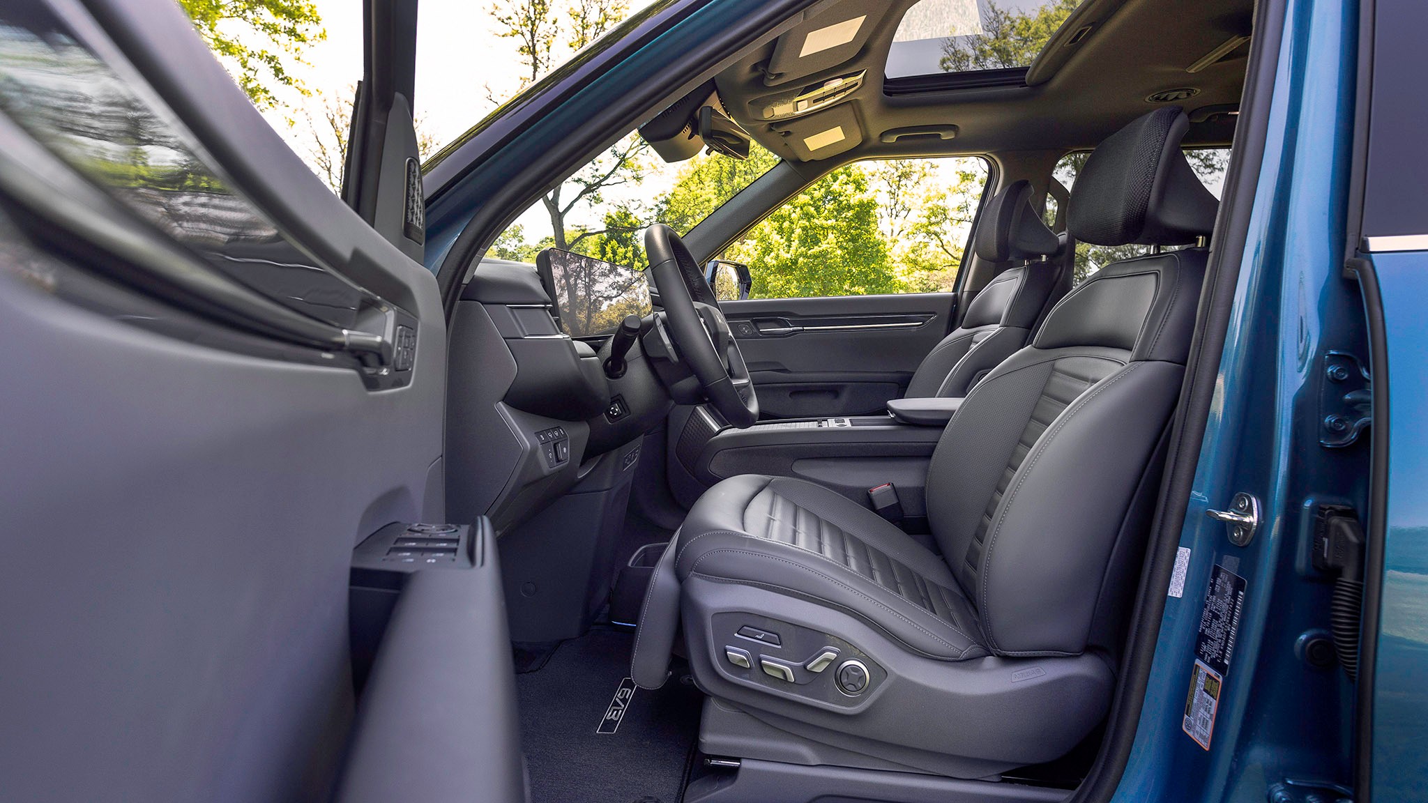 038 2024 Kia EV9 Land