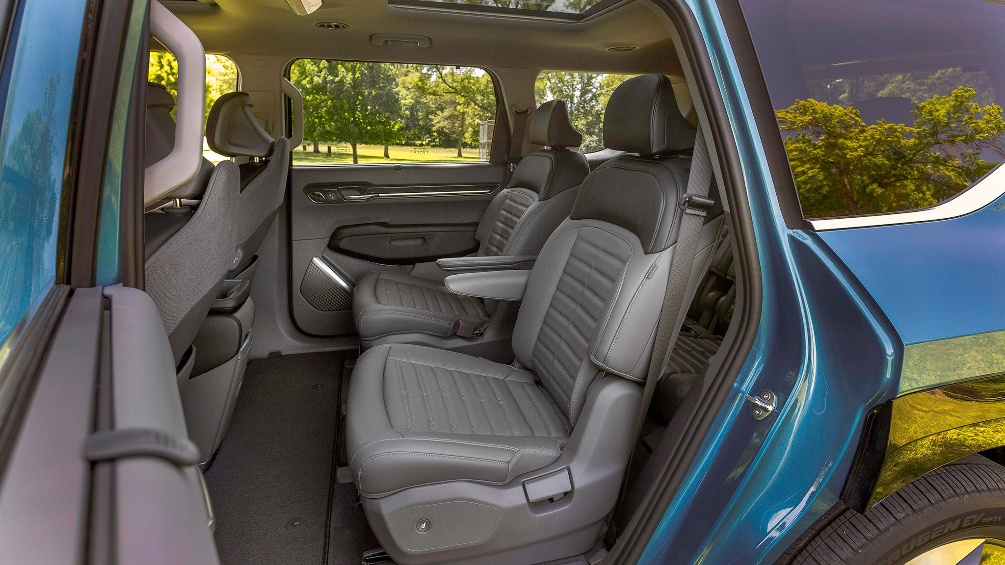 040 2024 Kia EV9 Land