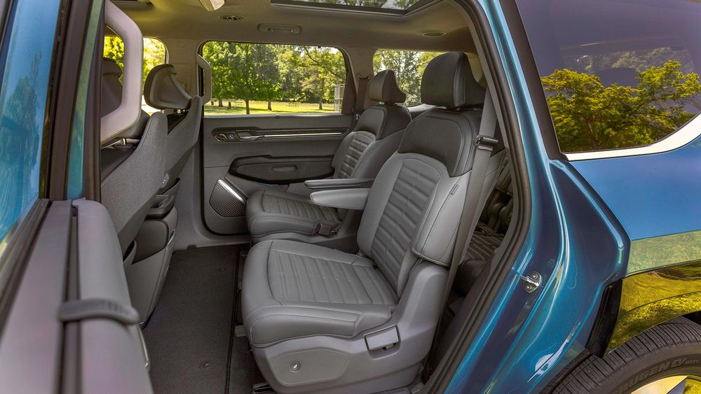 040 2024 Kia EV9 Land