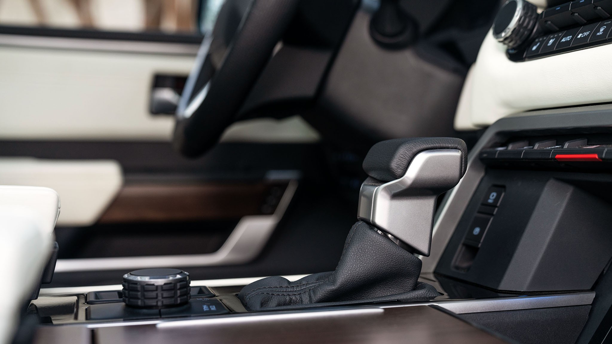 2024 Toyota Sequoia Capstone 011