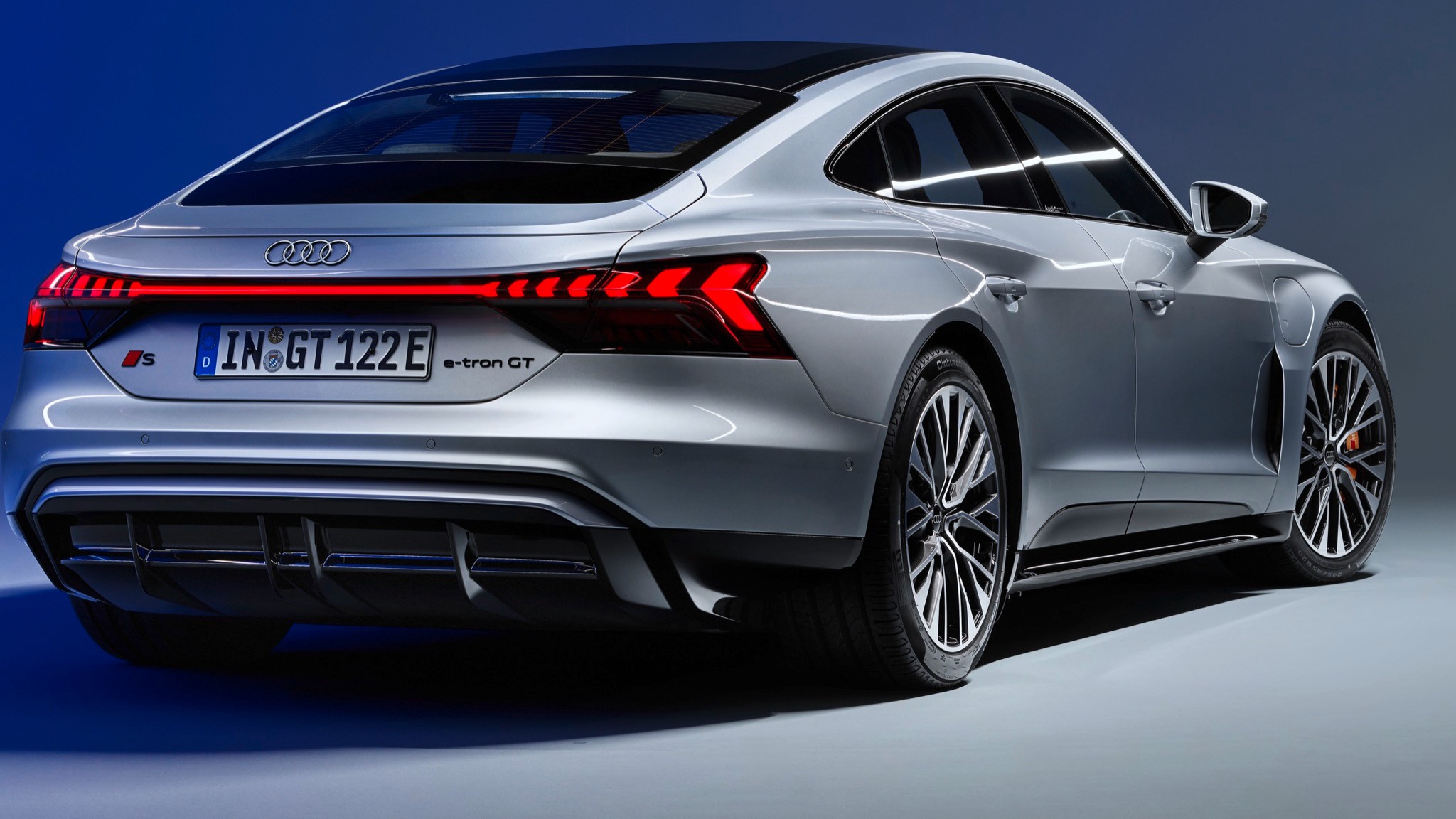 2025 audi etron gt 12