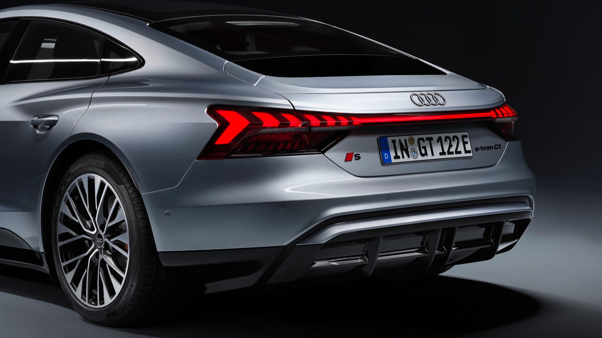 2025 audi etron gt 13