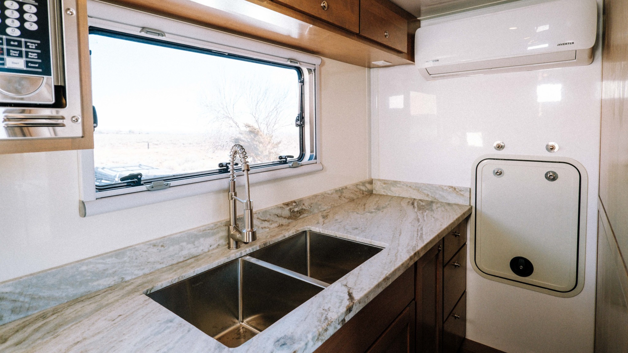 2025 Hunter RMV Acela Apex 6x6 Off Road Overland Expedition Vehicle RV 1