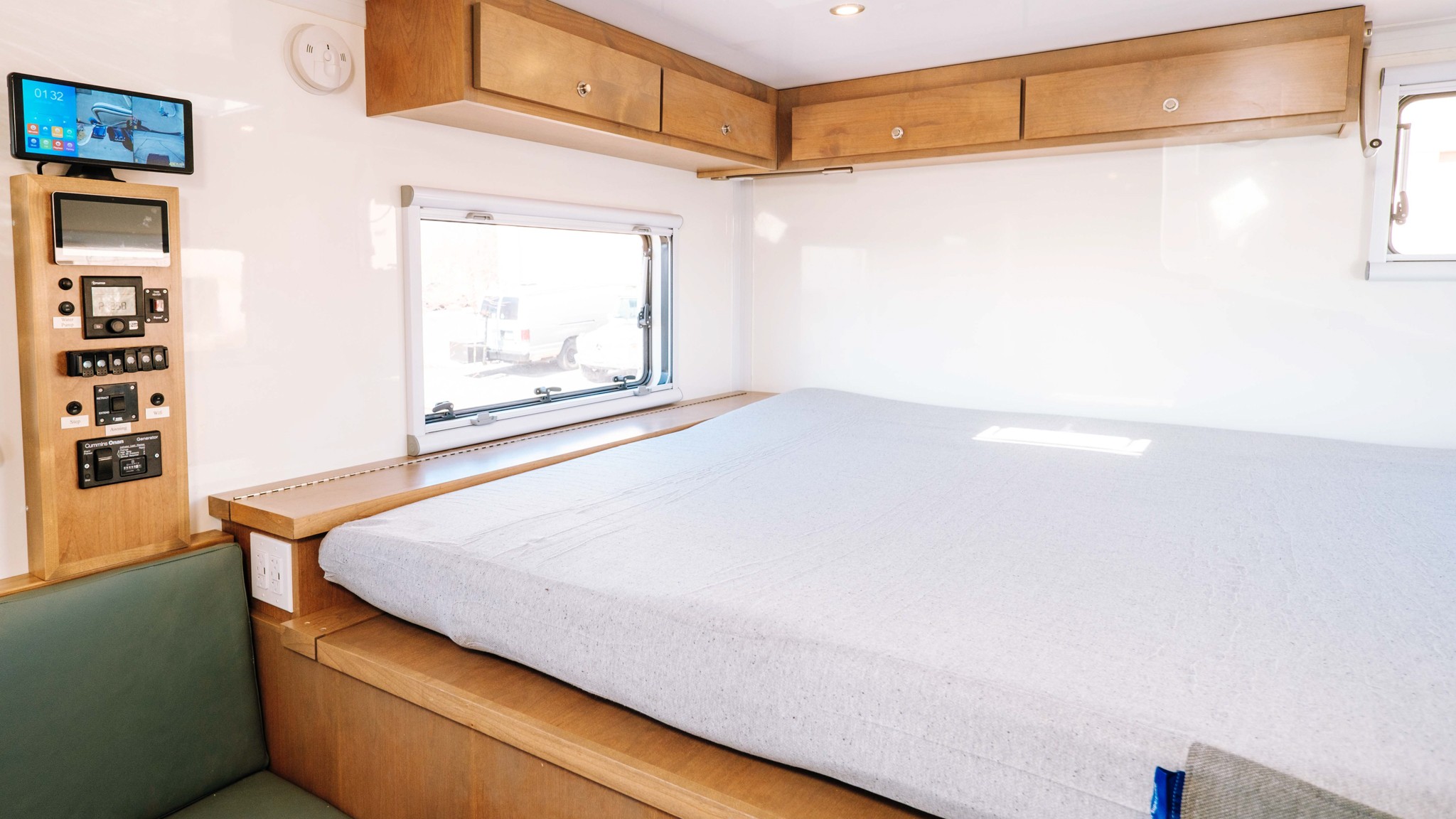 2025 Hunter RMV Acela Apex 6x6 Off Road Overland Expedition Vehicle RV 5