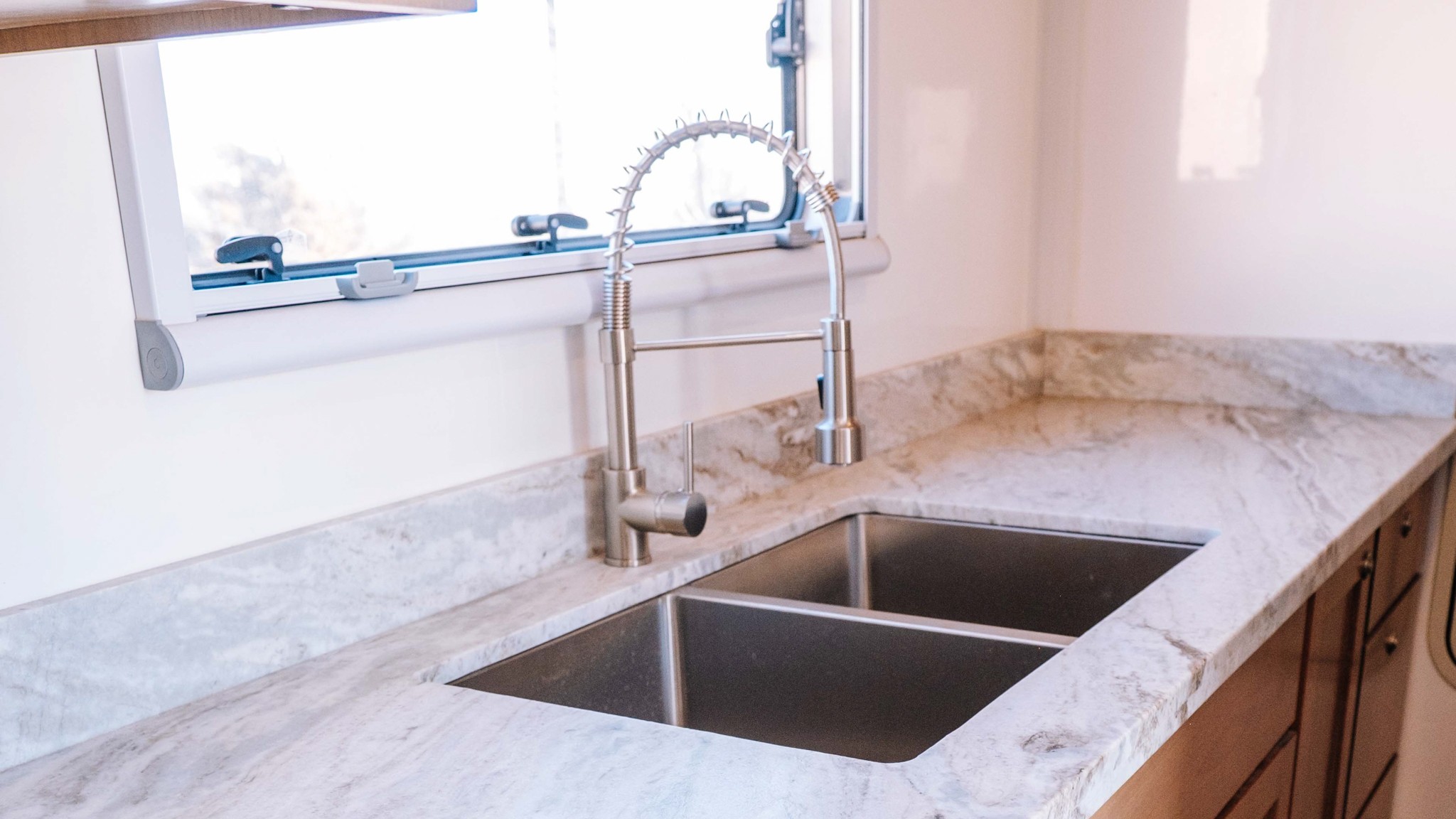 2025 Hunter RMV Acela Apex 6x6 Off Road Overland Expedition Vehicle RV 11