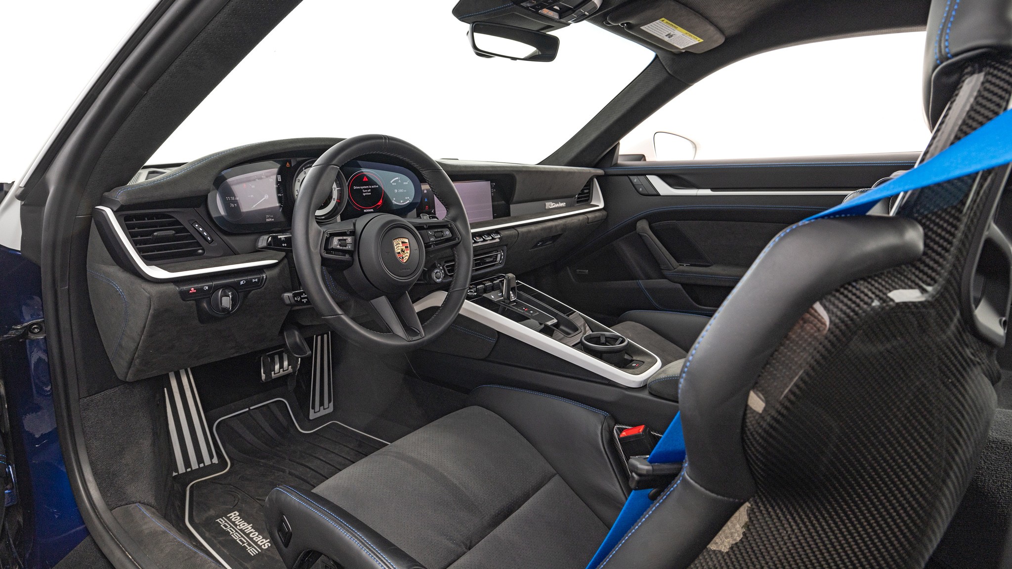 036 2024 Porsche 911 Dakar Interior