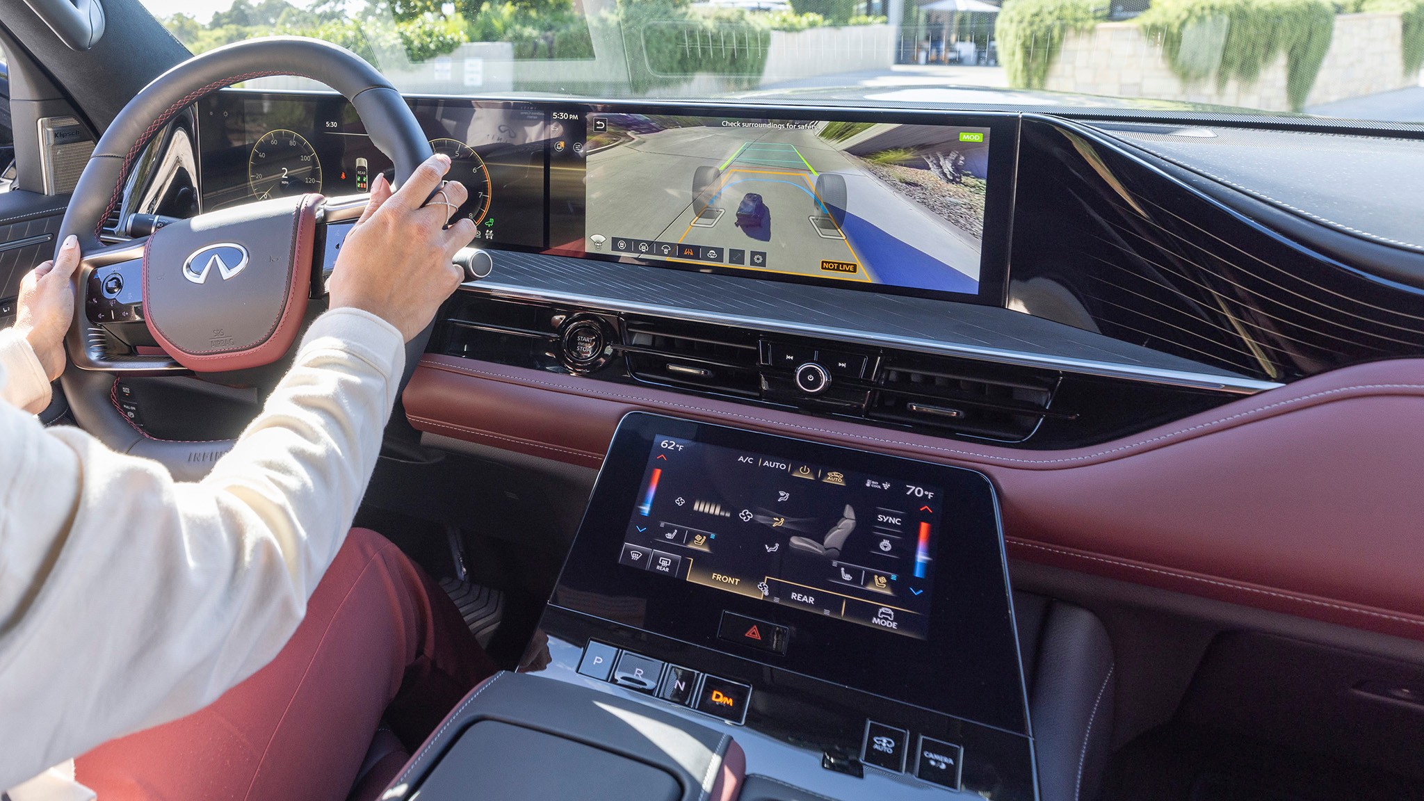 5 2025 Infiniti QX80 interior