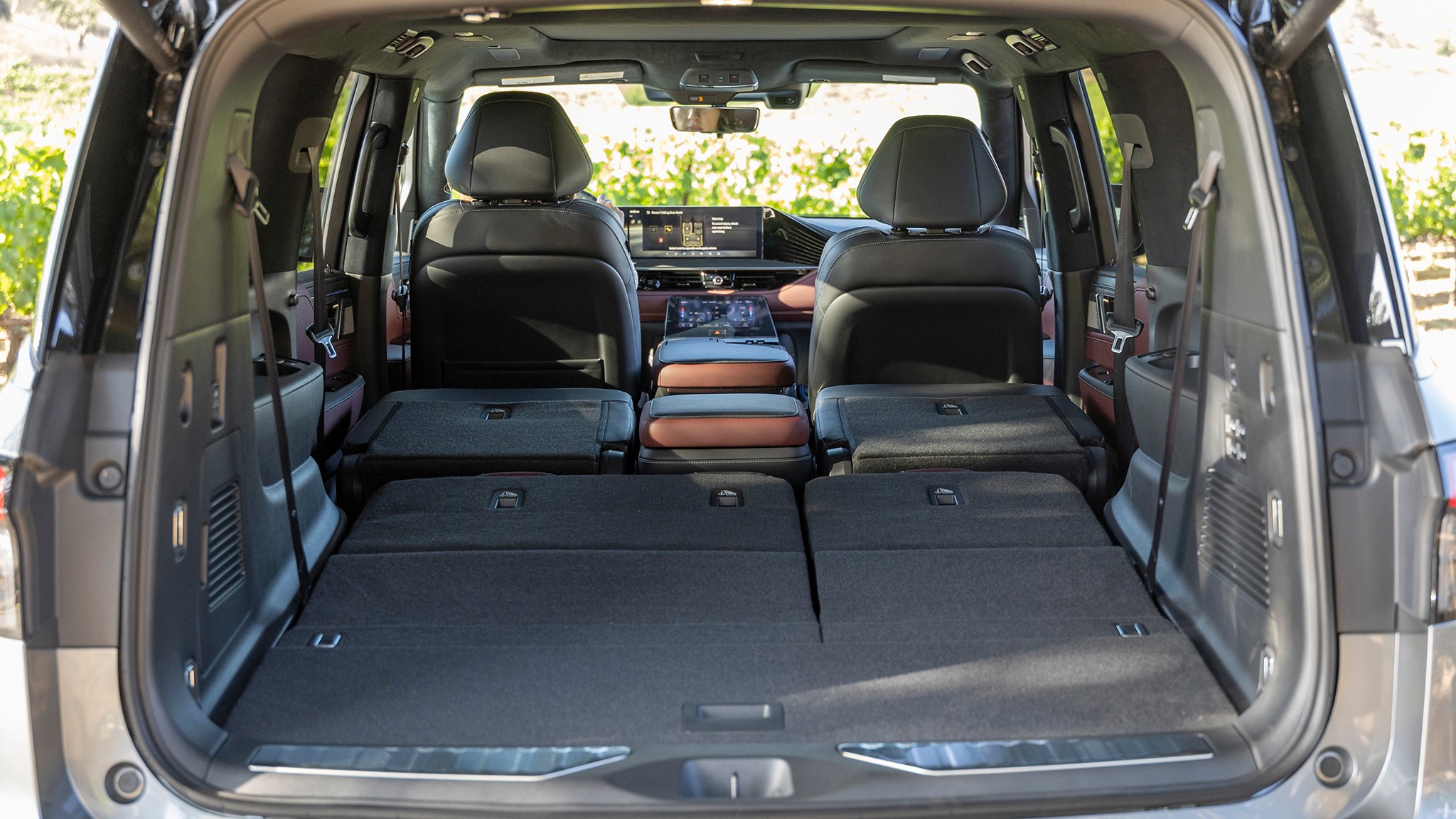 14 2025 Infiniti QX80 interior