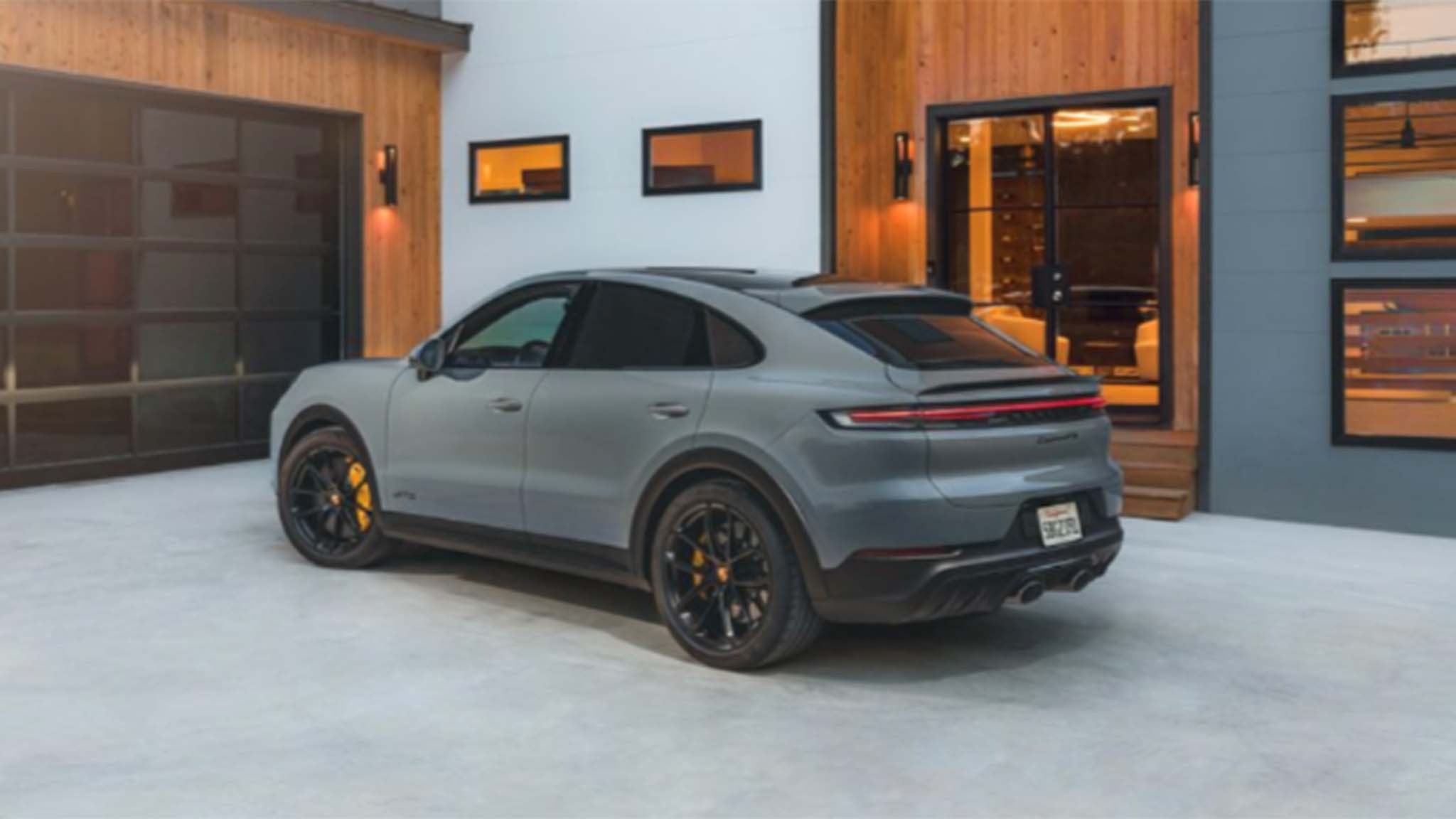 031 2025 porsche cayenne gts