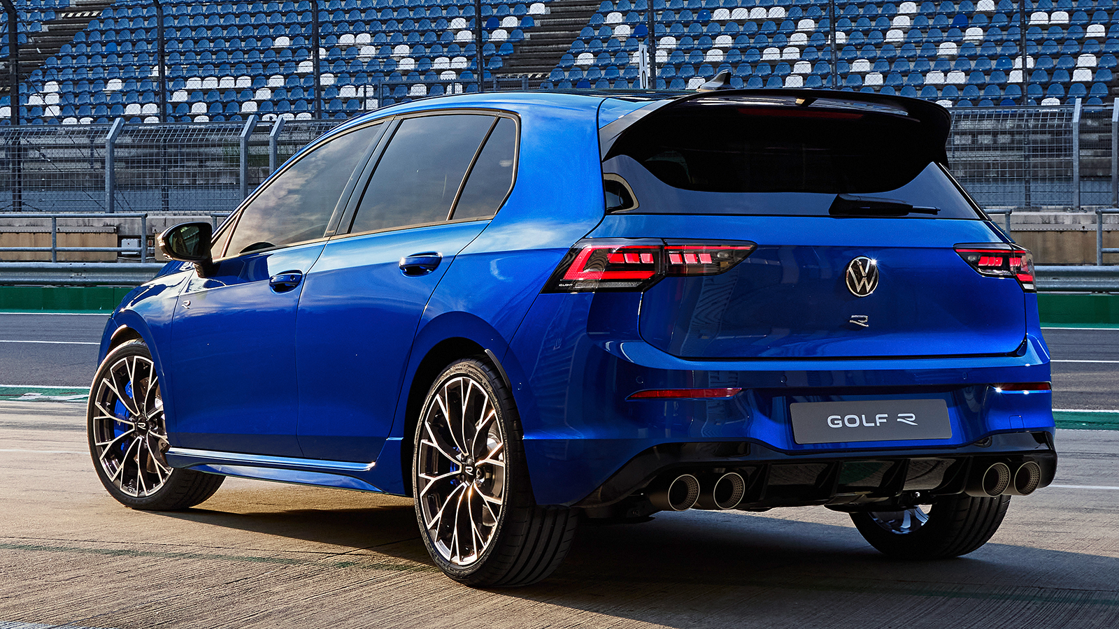 2025 Volkswagen Golf R hatch VW 9