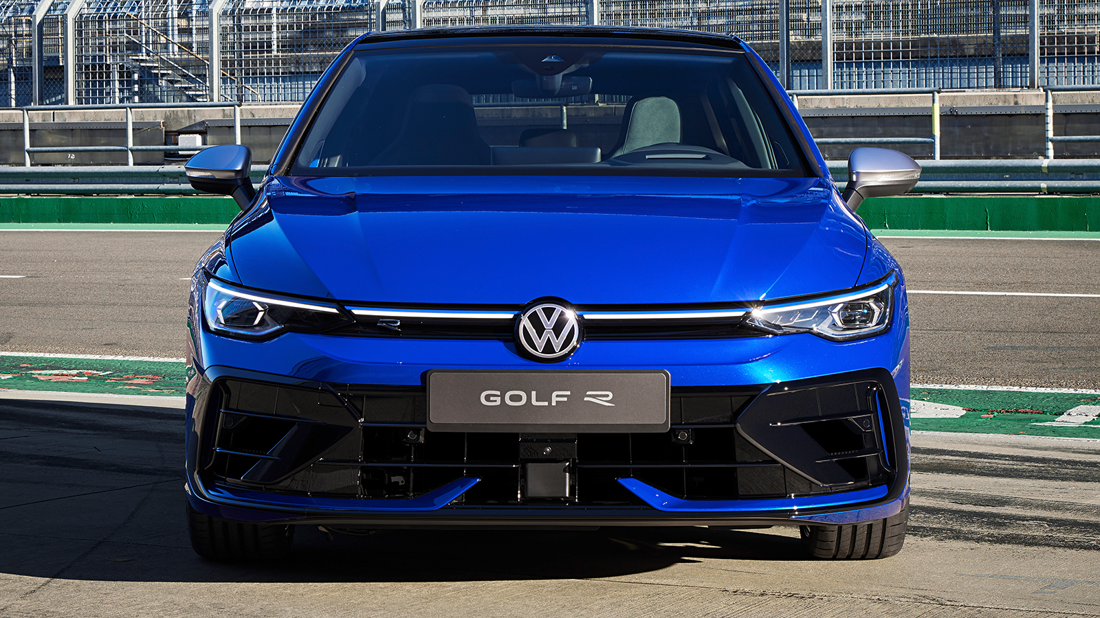 2025 Volkswagen Golf R hatch VW 14