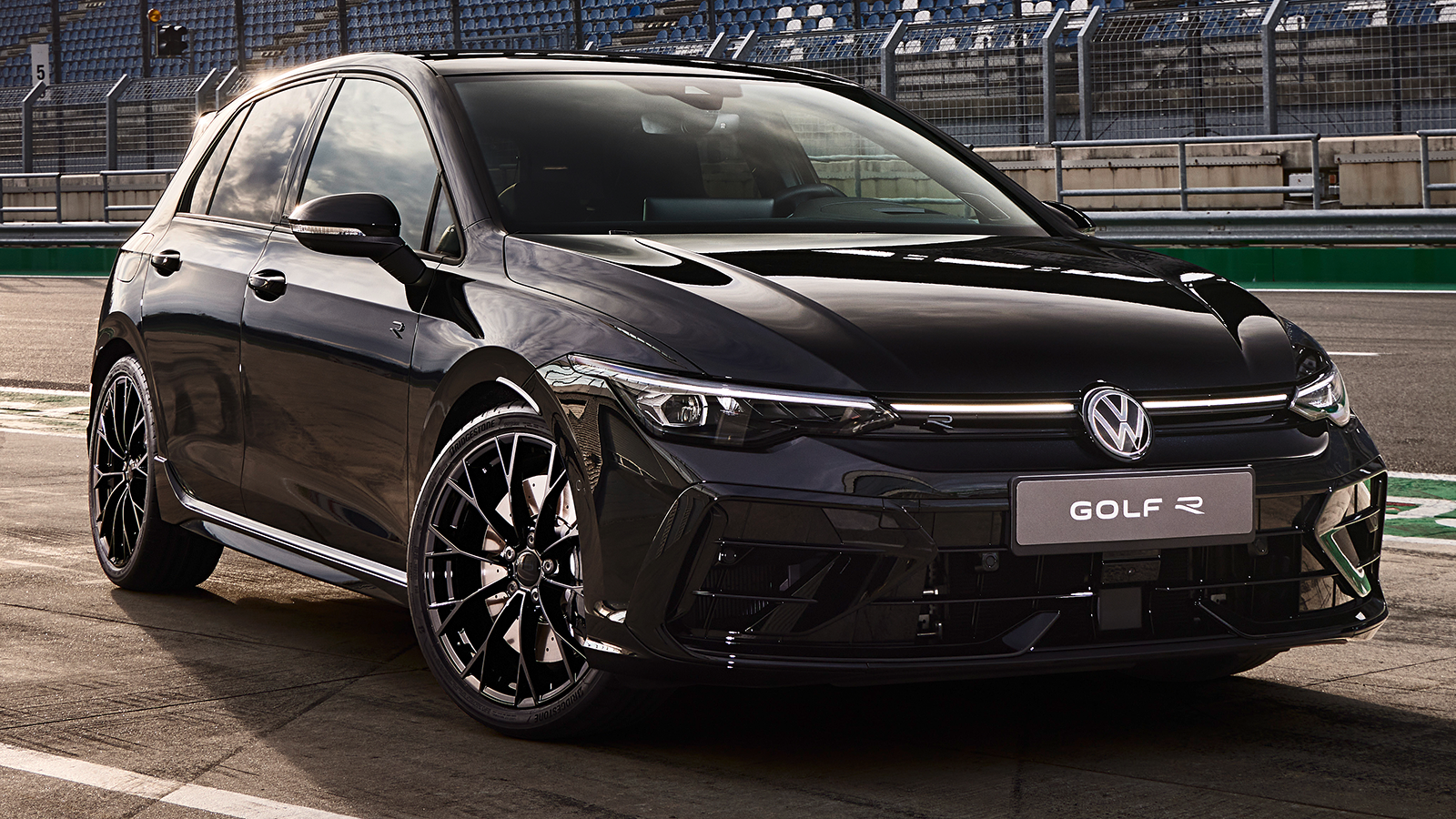 2025 Volkswagen Golf R Black Edition VW 11