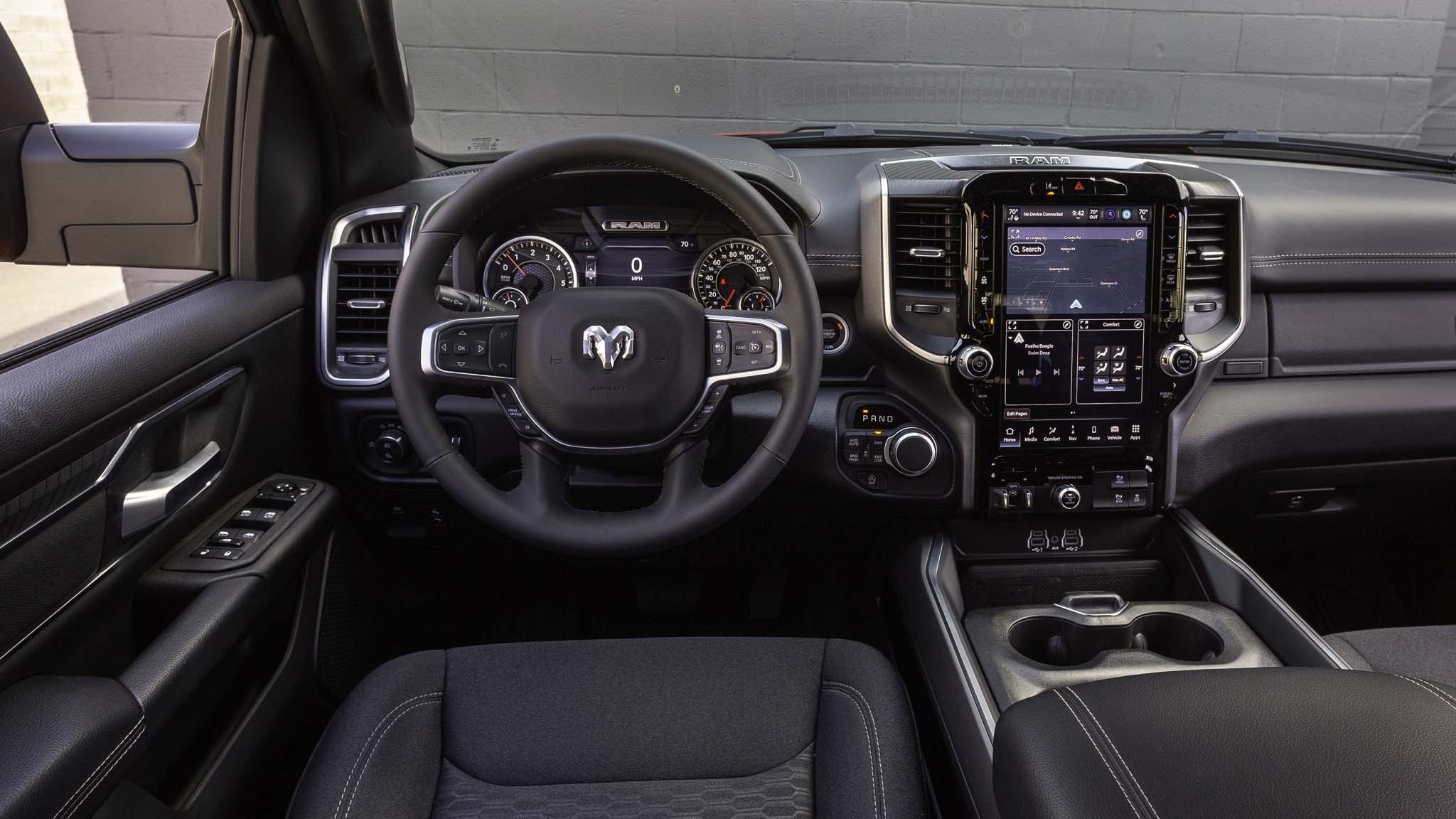 024 2025 Ram 1500 Big Horn interior