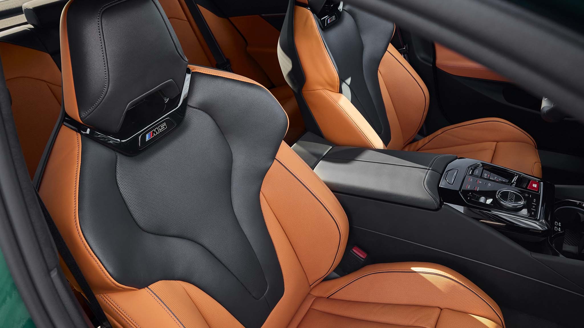 033 2025 bmw m5 seats