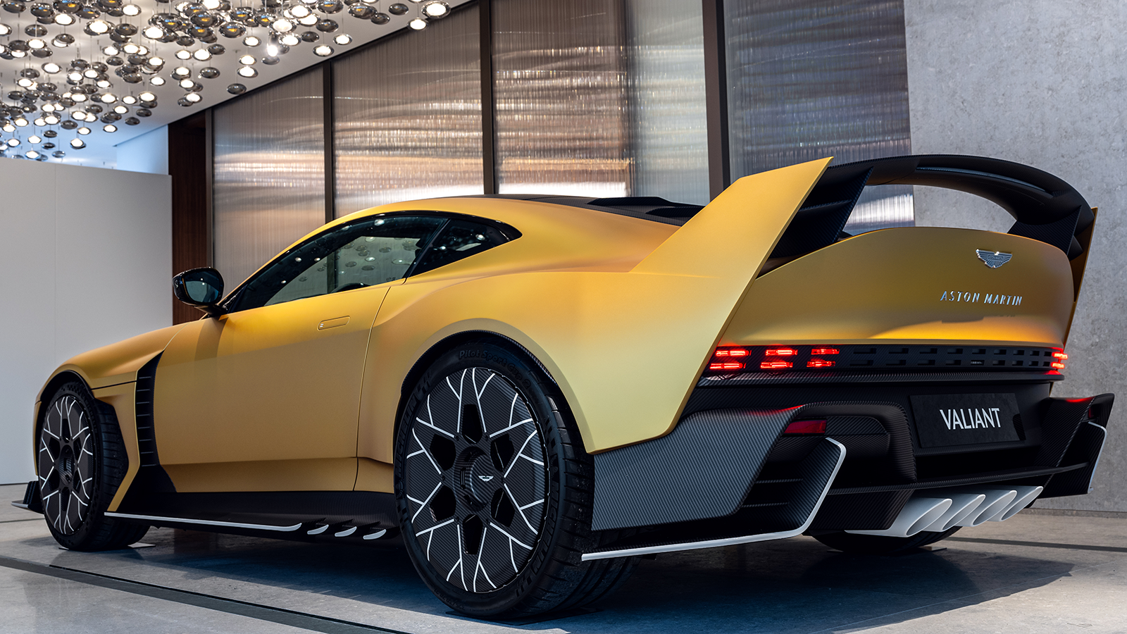 2025 Aston Martin Valiant Fernando Alonso 45