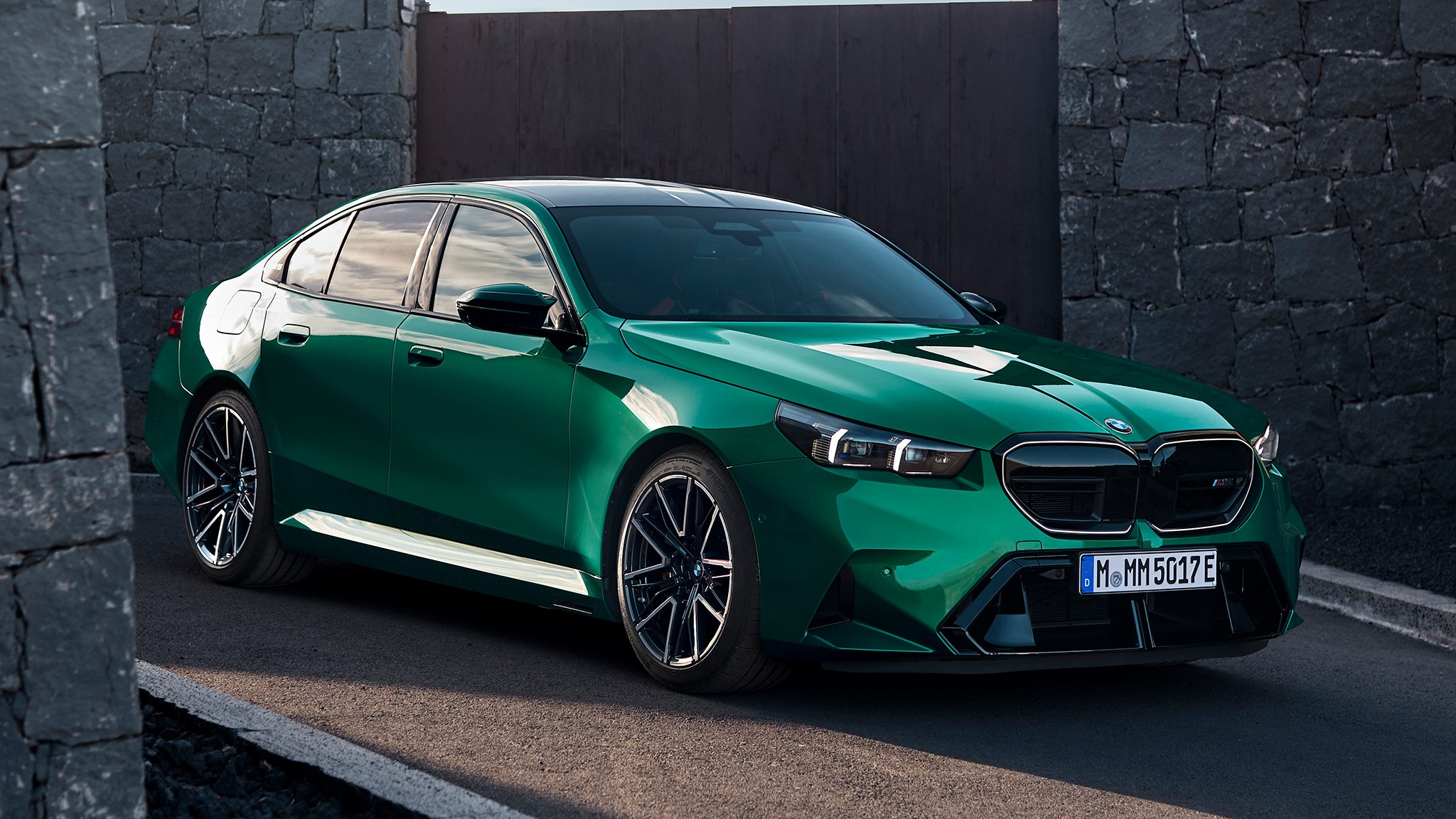 2025 BMW M5 sedan 11