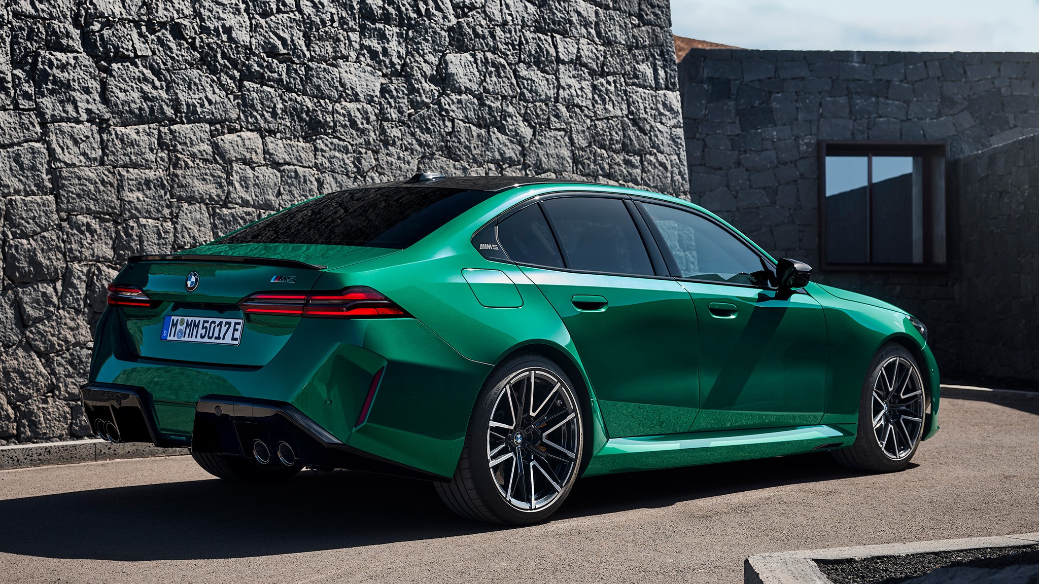 2025 BMW M5 sedan 13