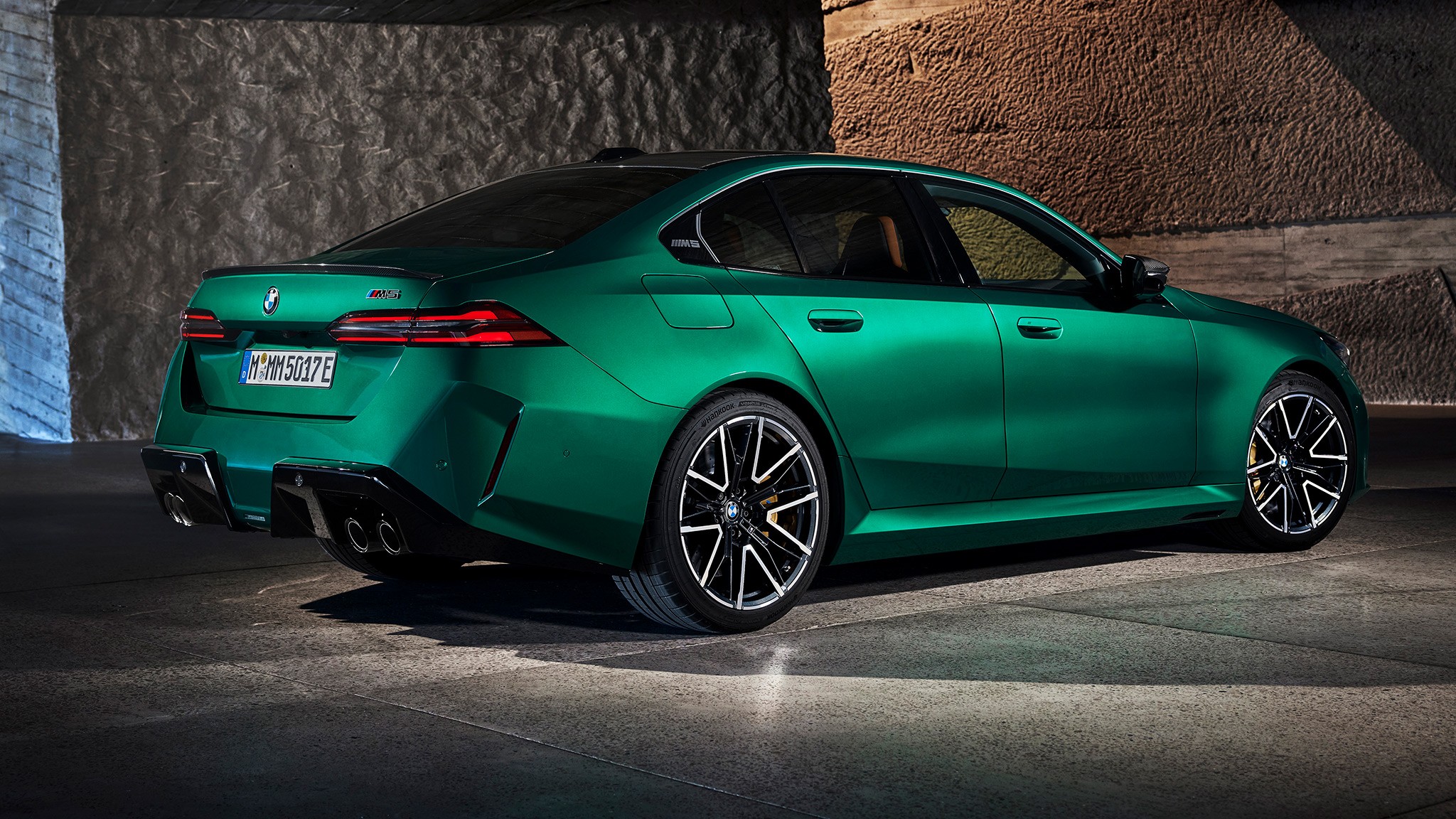 2025 BMW M5 sedan 16