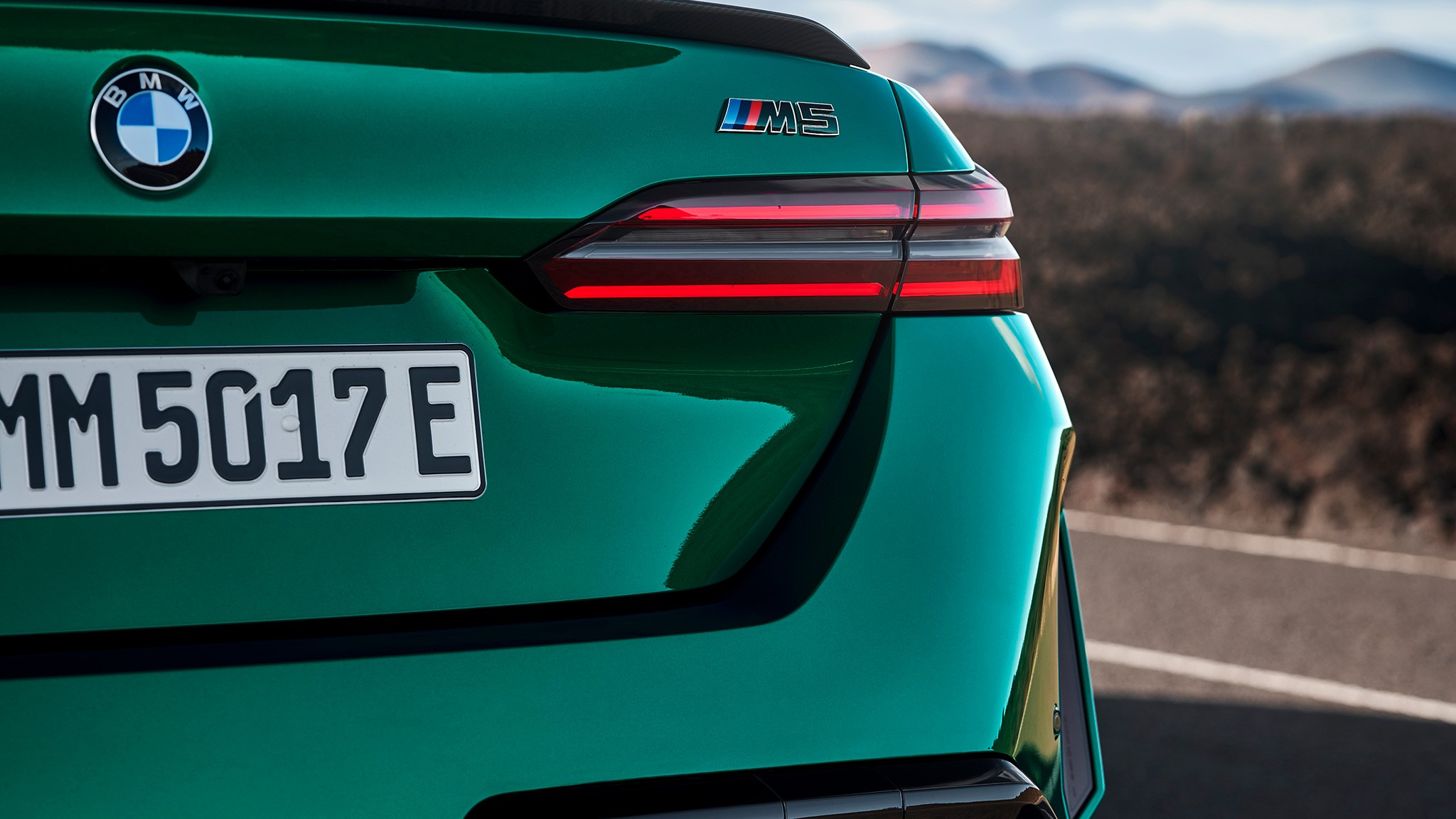 2025 BMW M5 sedan 18