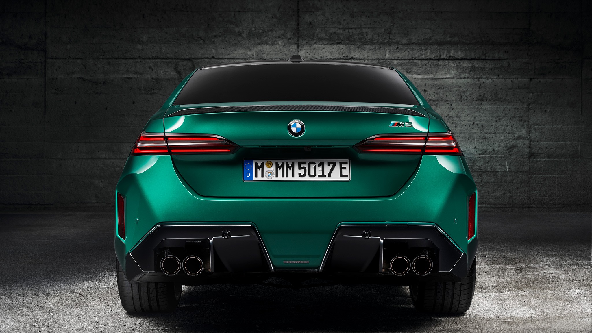 2025 BMW M5 sedan 32