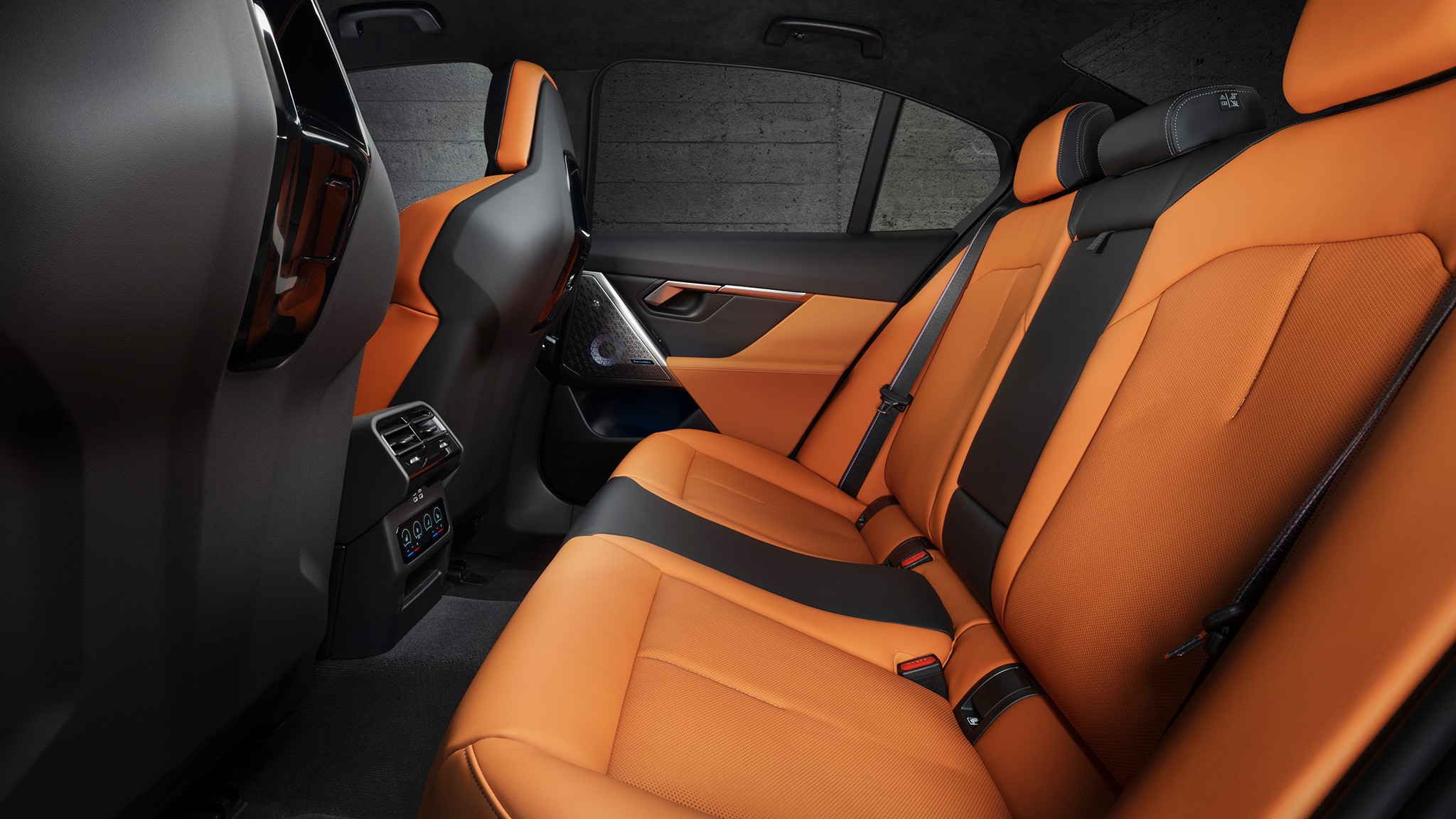 2025 BMW M5 sedan 33