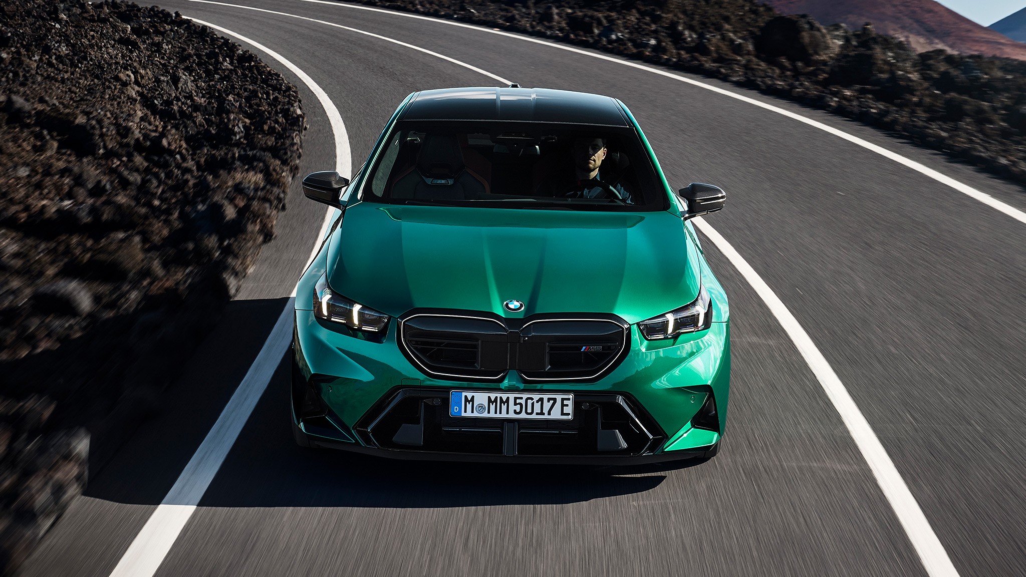 2025 BMW M5 sedan 43